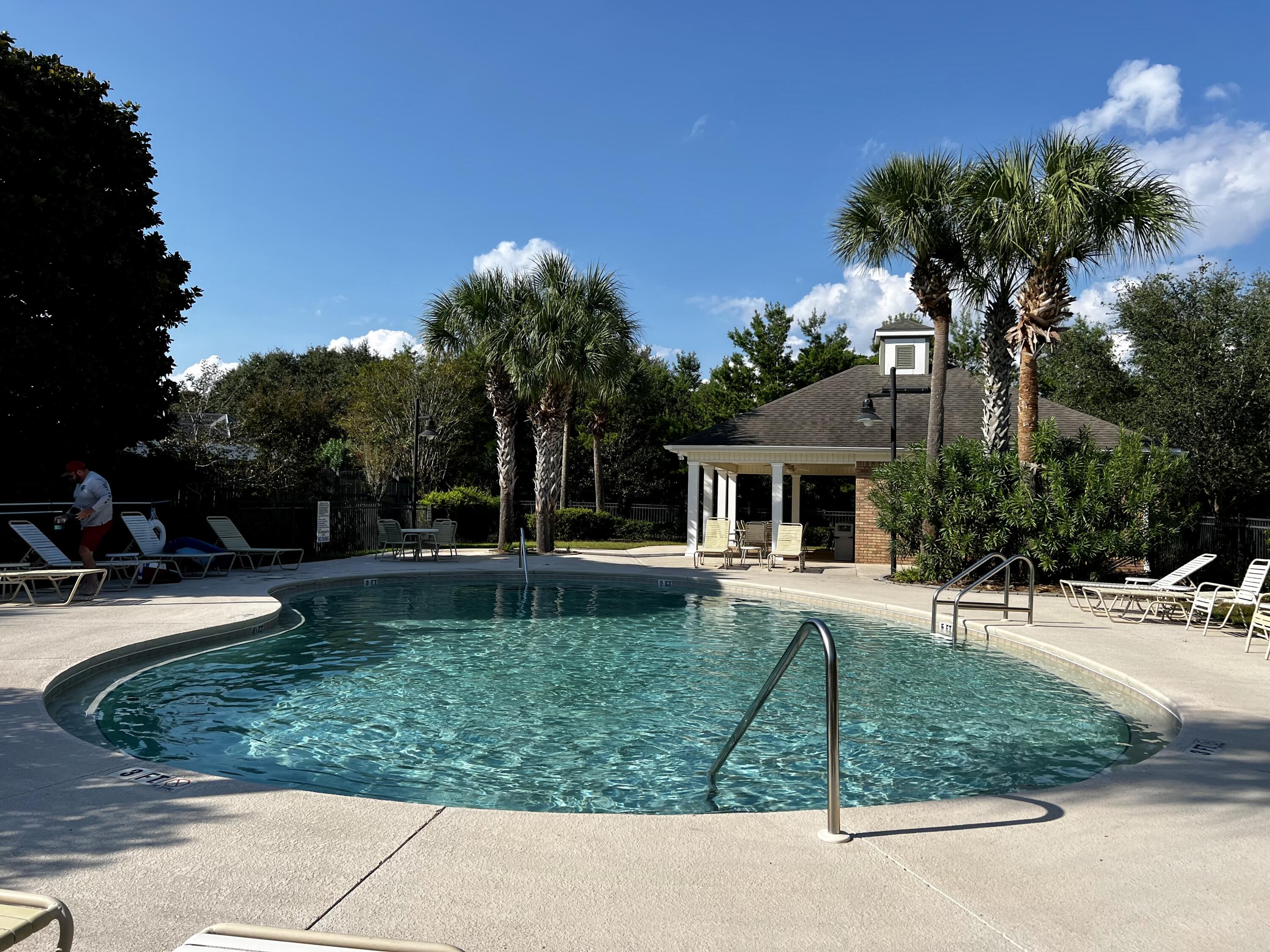 DIAMOND LAKES - Residential