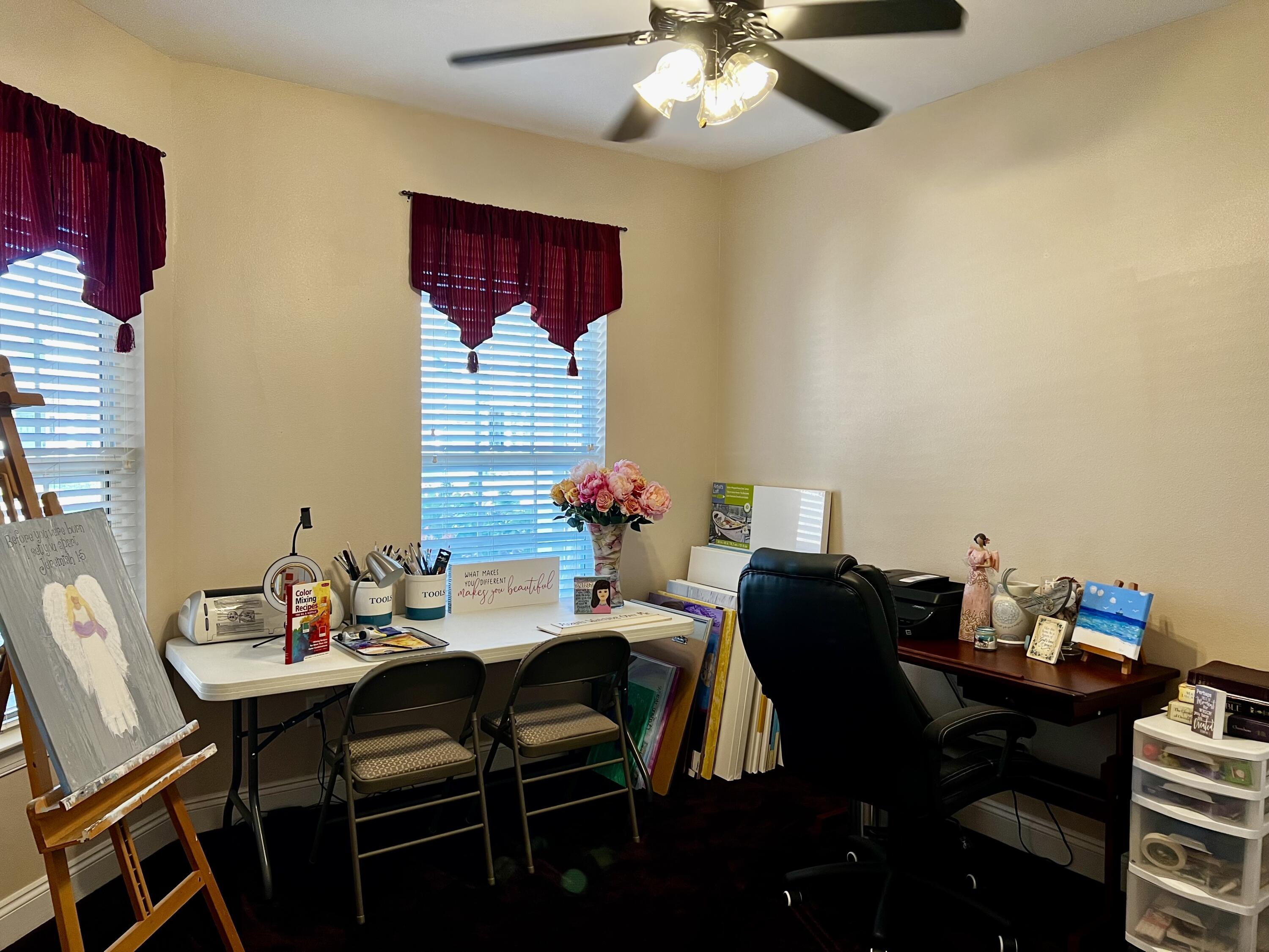 DIAMOND LAKES - Residential