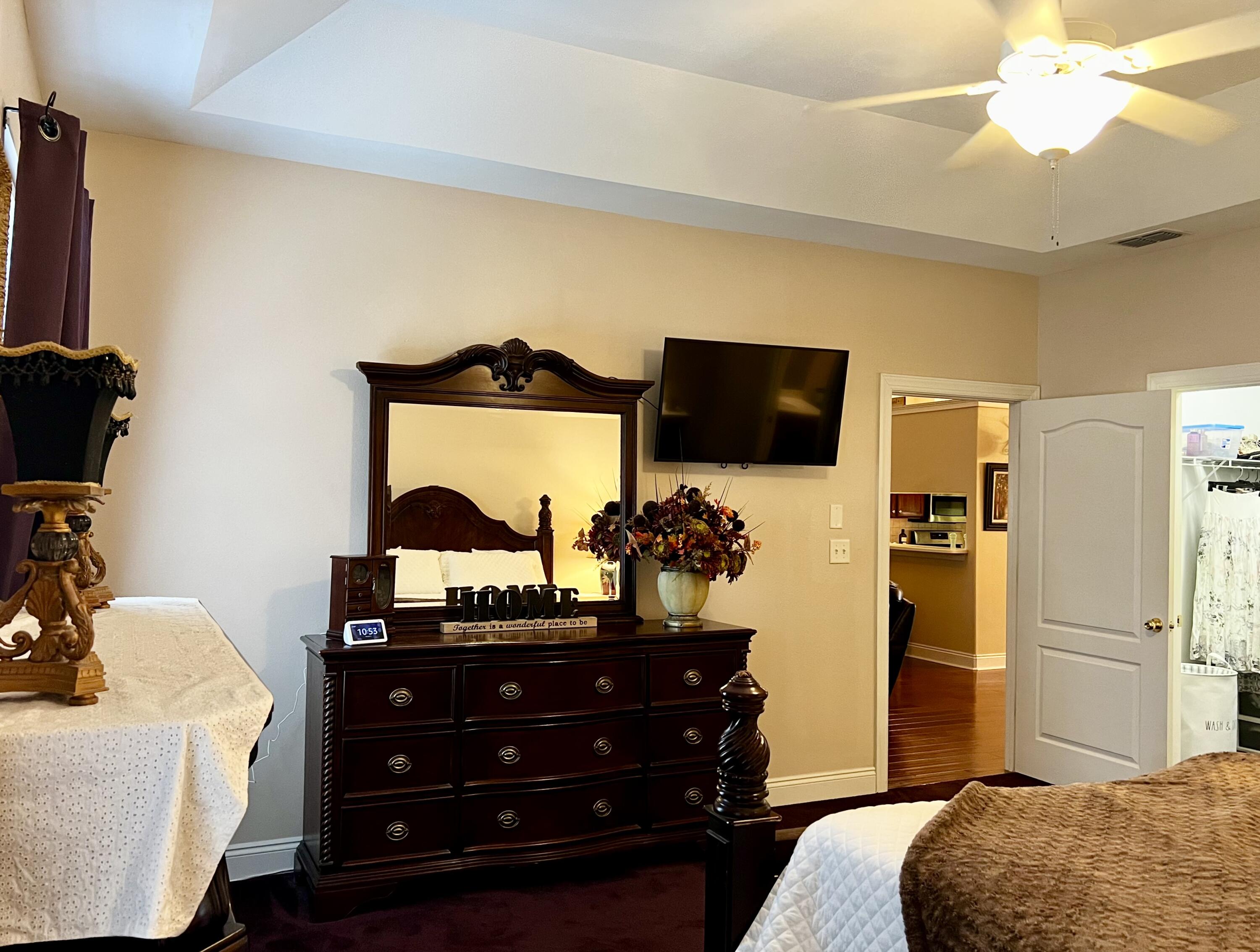 DIAMOND LAKES - Residential