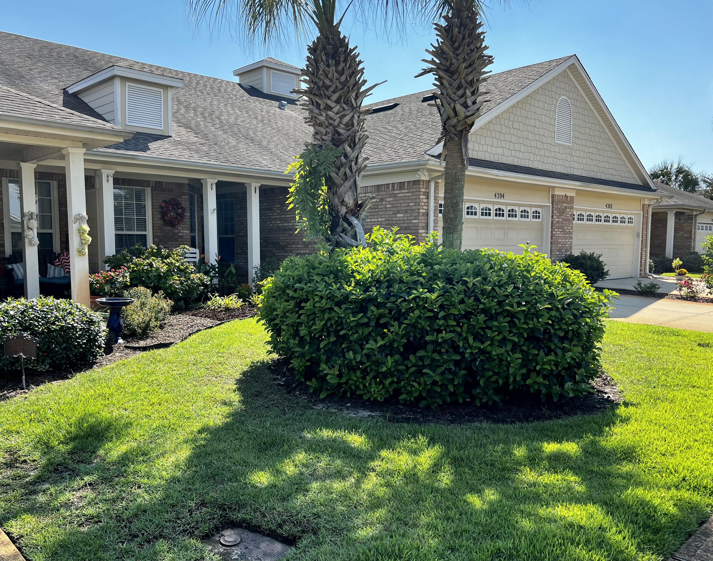 DIAMOND LAKES - Residential