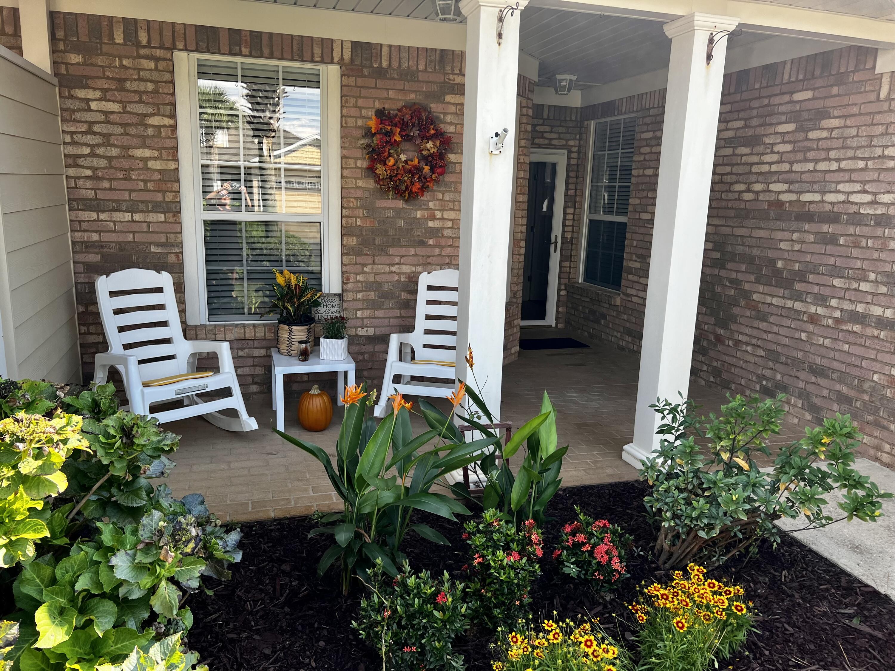 DIAMOND LAKES - Residential