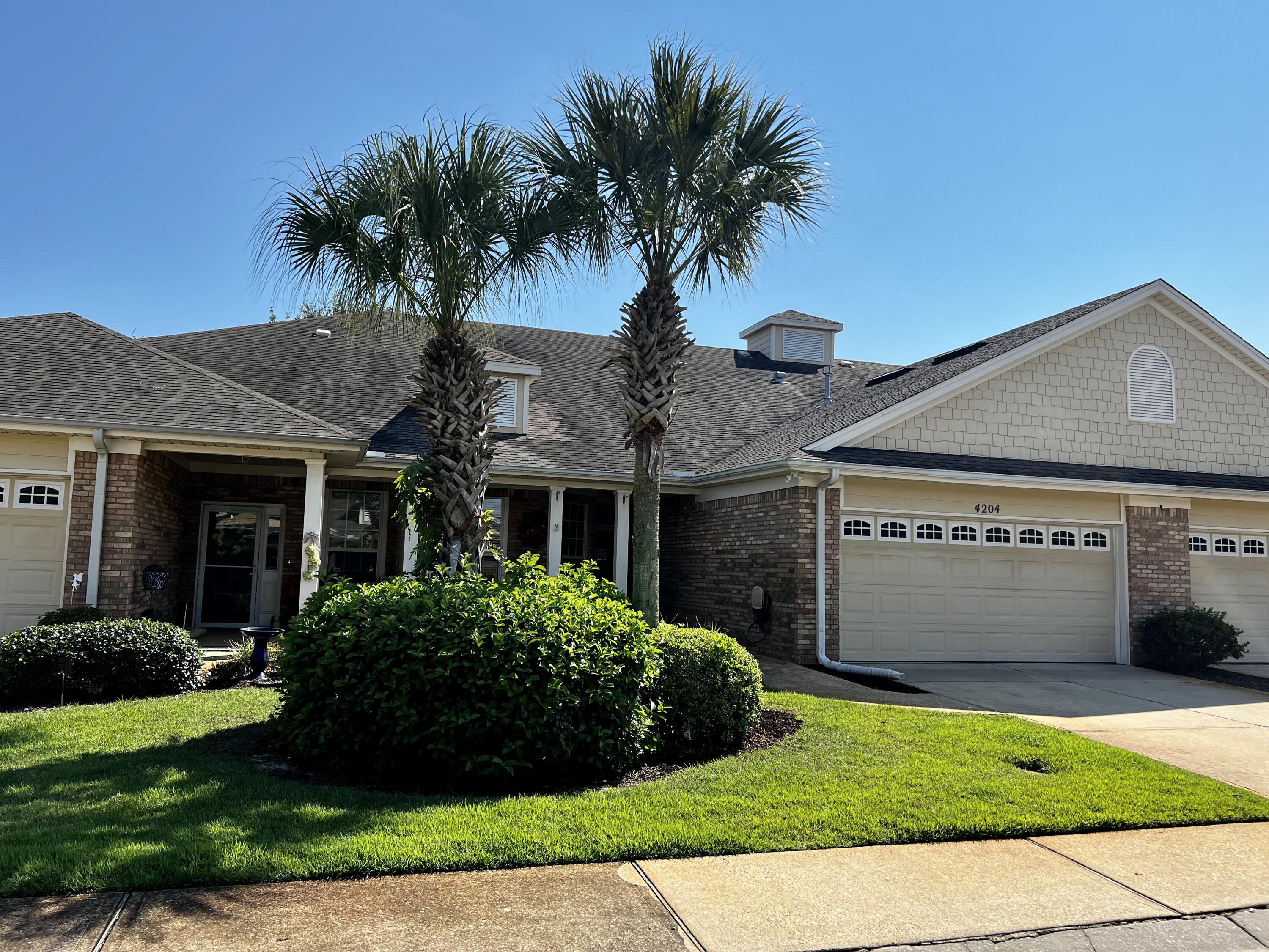 DIAMOND LAKES - Residential