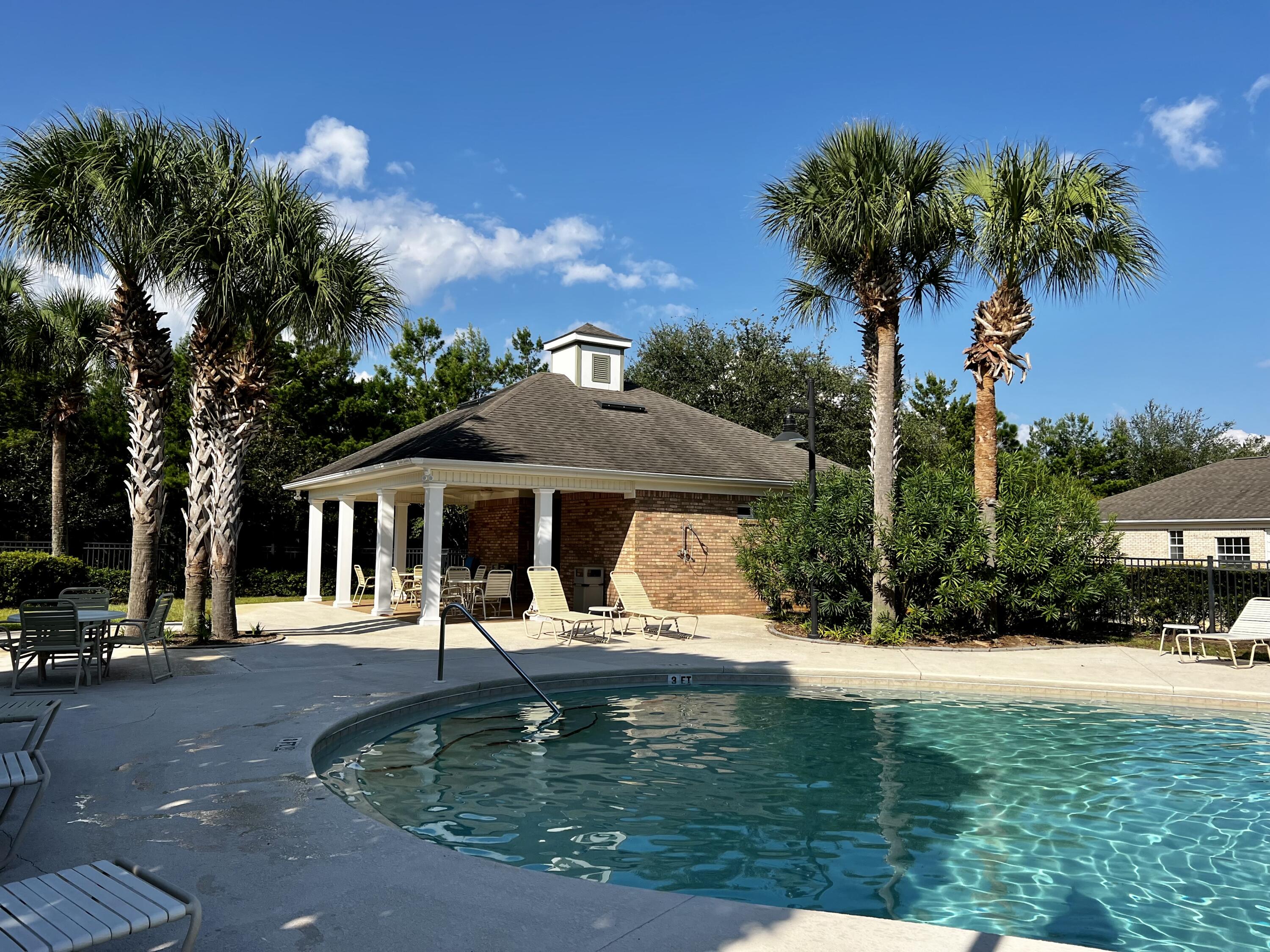 DIAMOND LAKES - Residential