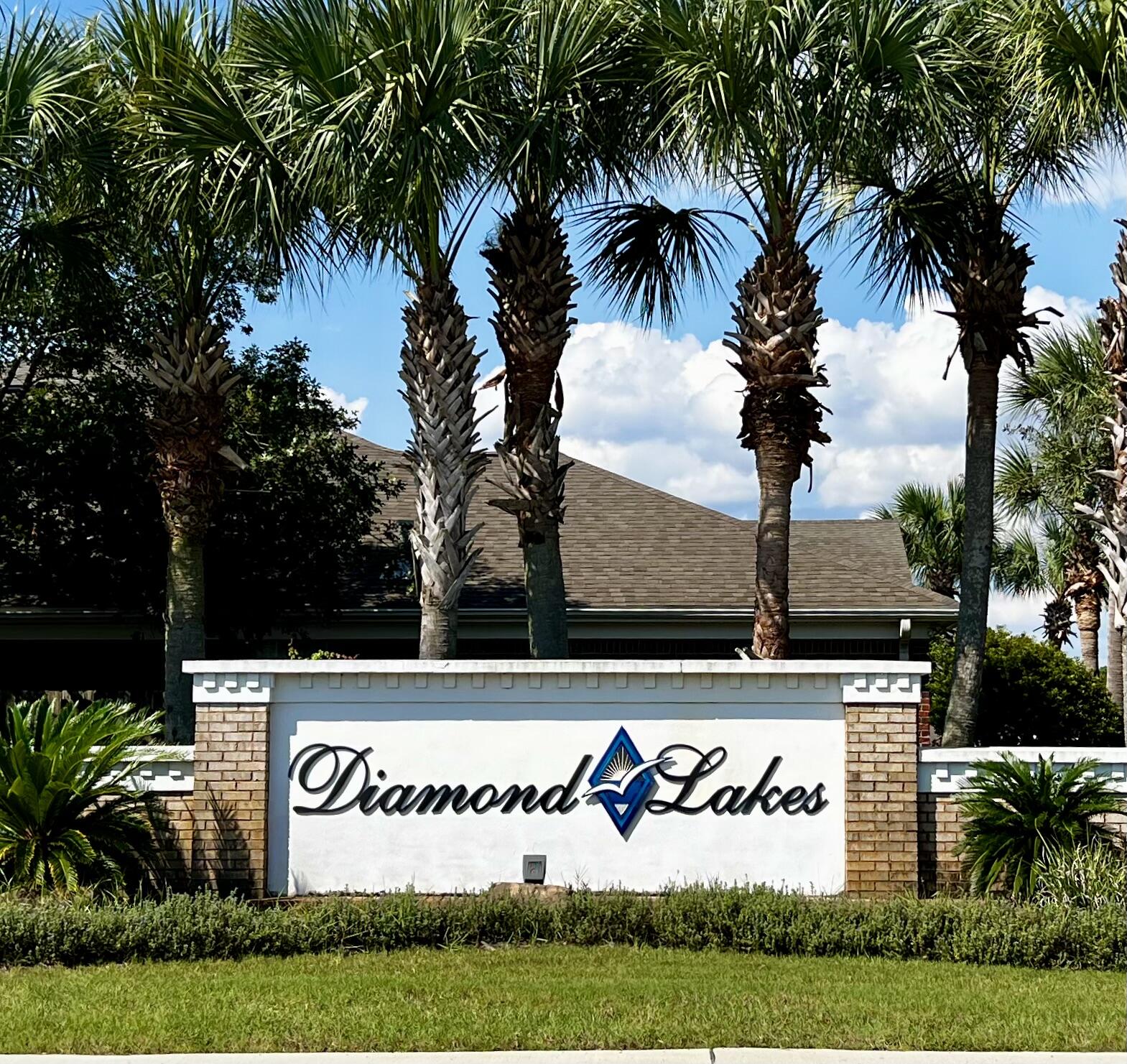 DIAMOND LAKES - Residential