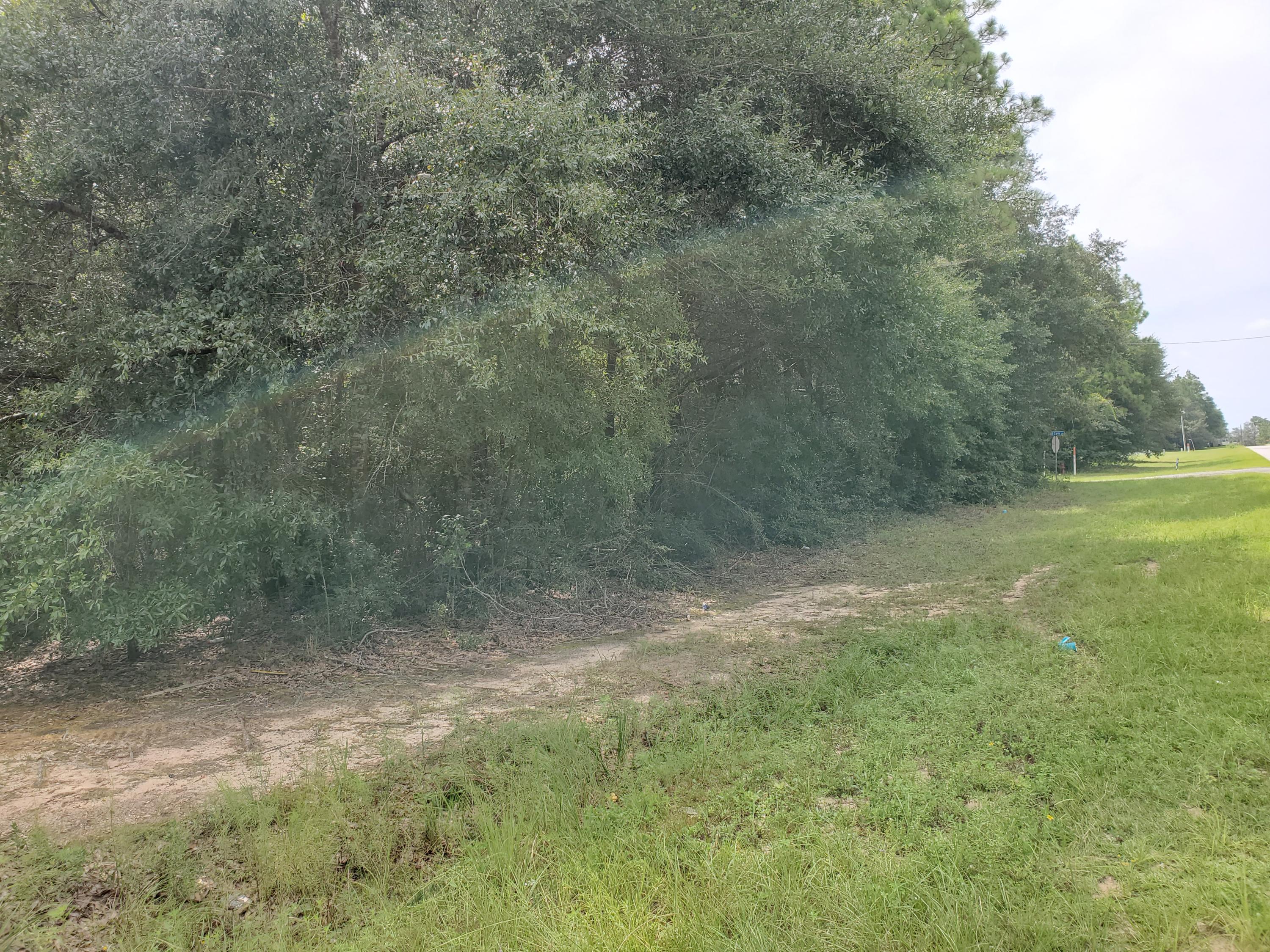 LAKEWOOD ESTATES - Land