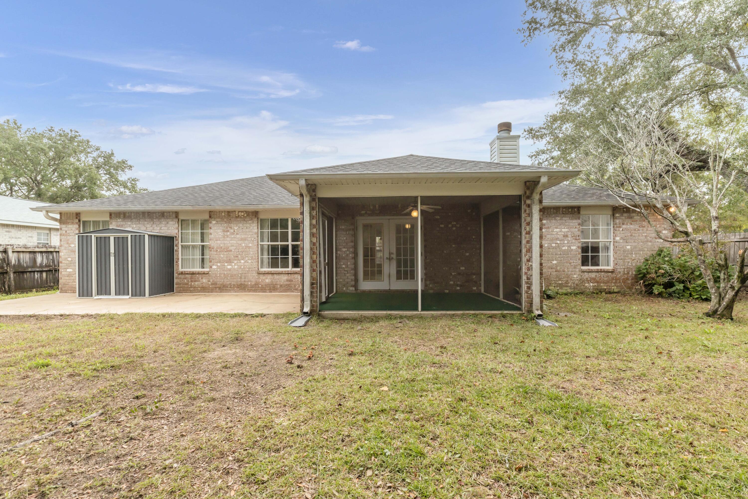 VILLA DANIELLE 1ST ADDN - Residential Lease