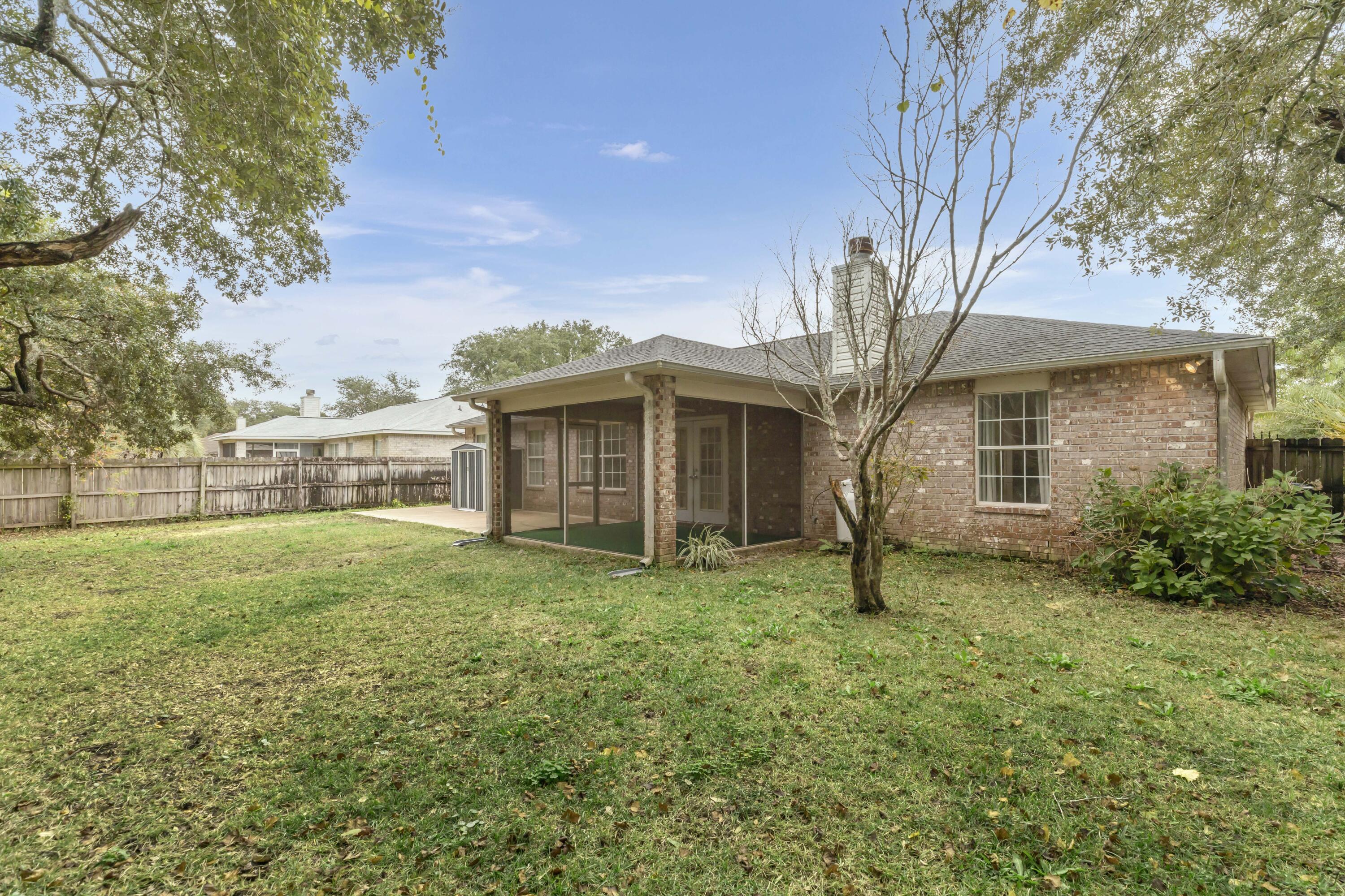 VILLA DANIELLE 1ST ADDN - Residential Lease