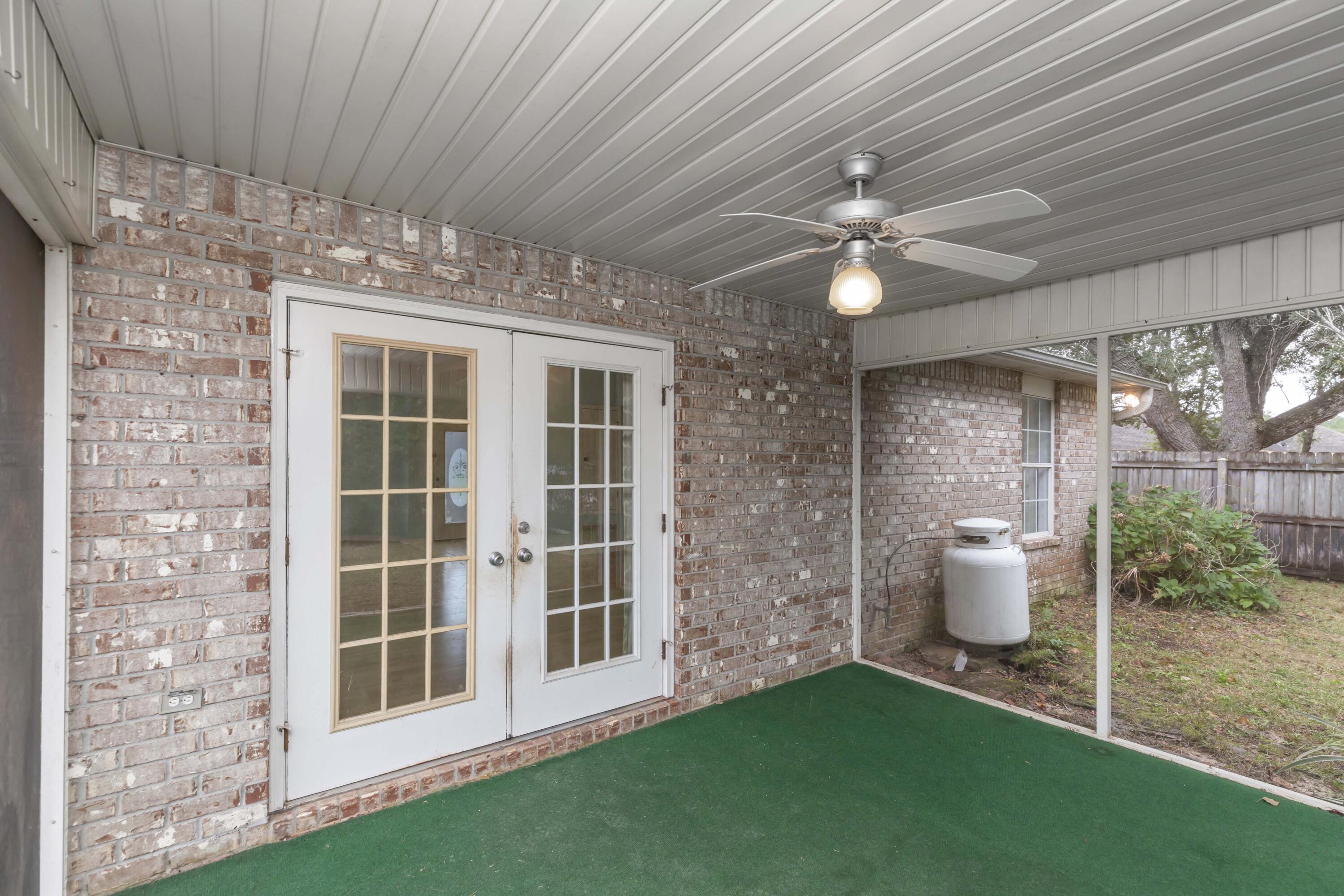 VILLA DANIELLE 1ST ADDN - Residential Lease