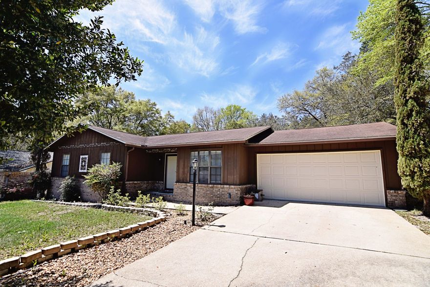 This cute home is ready for the next family!In move in condition featuring a new HVAC late 2016, new roof,and new water heater!This well maintained home has newer hardwood floors and is perfect for a family.The large lot at the end of the cul du sac means little traffic, so a quiet and peaceful street to enjoy your outdoor living space which includes a gazebo and two large wooden patios.The backyard is low maintenance,so you can enjoy the space with little yard work or room for a pool, if desired.Inside,the cozy family room is directly inside the front door and boasts a beautiful brick fireplace.The kitchen has plenty of counter space and entertaining is a breeze with choices of a formal dining room,eat in kitchen,sunroom or patios! This is perfect for first time homebuyers or downsizing.