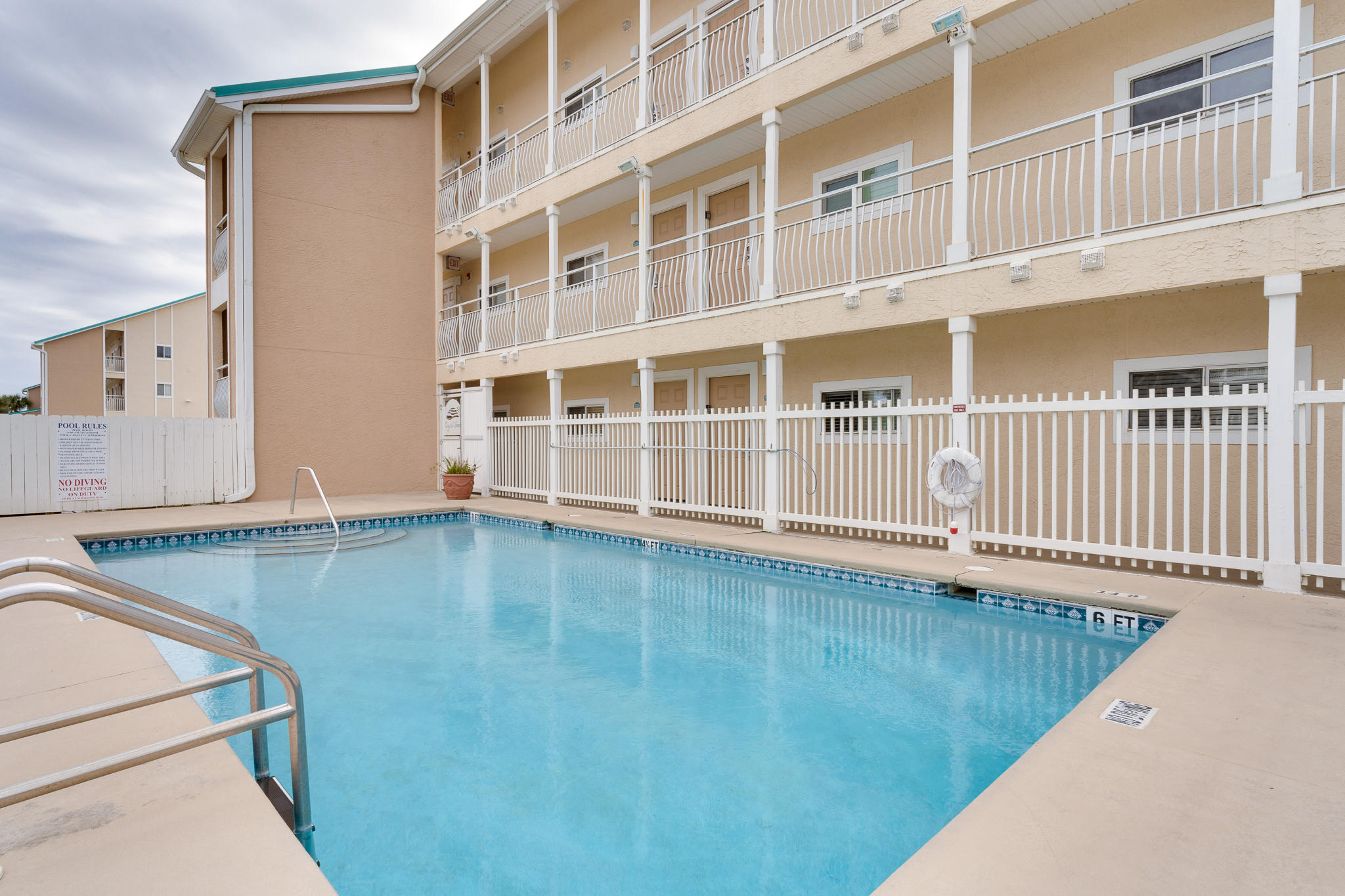 CRYSTAL SANDS CONDO - Residential