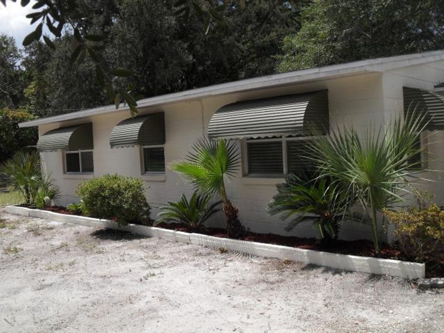 This is a 3 bedroom, 2 bath home that was recently remodeled in 2016 with some new updates in 2019.
There are tile floors in the living areas and new carpet in the bedrooms. Fresh paint.
New dishwasher and refrigerator with ice maker. New 2'' touch raise blinds. Roof is approximately 4-5 years old and windows were replaced 2.5 years ago. Nice laundry and storage off the carport. Large fully fenced yard includes a storage shed. This home is conveniently located to military bases, schools, downtown area, parks and the beach.!
Call for your appointment to view.