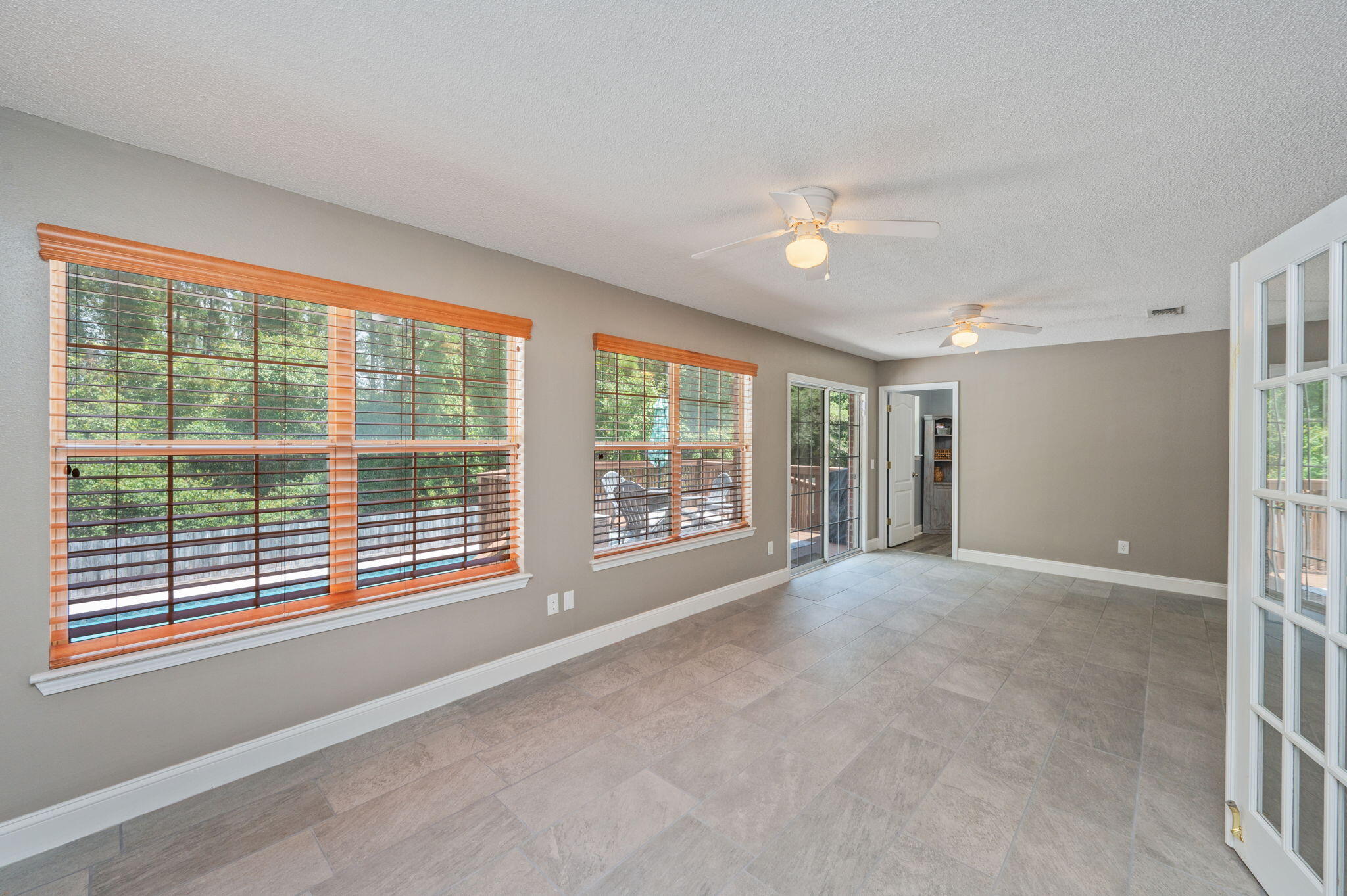 FOX VALLEY - Residential
