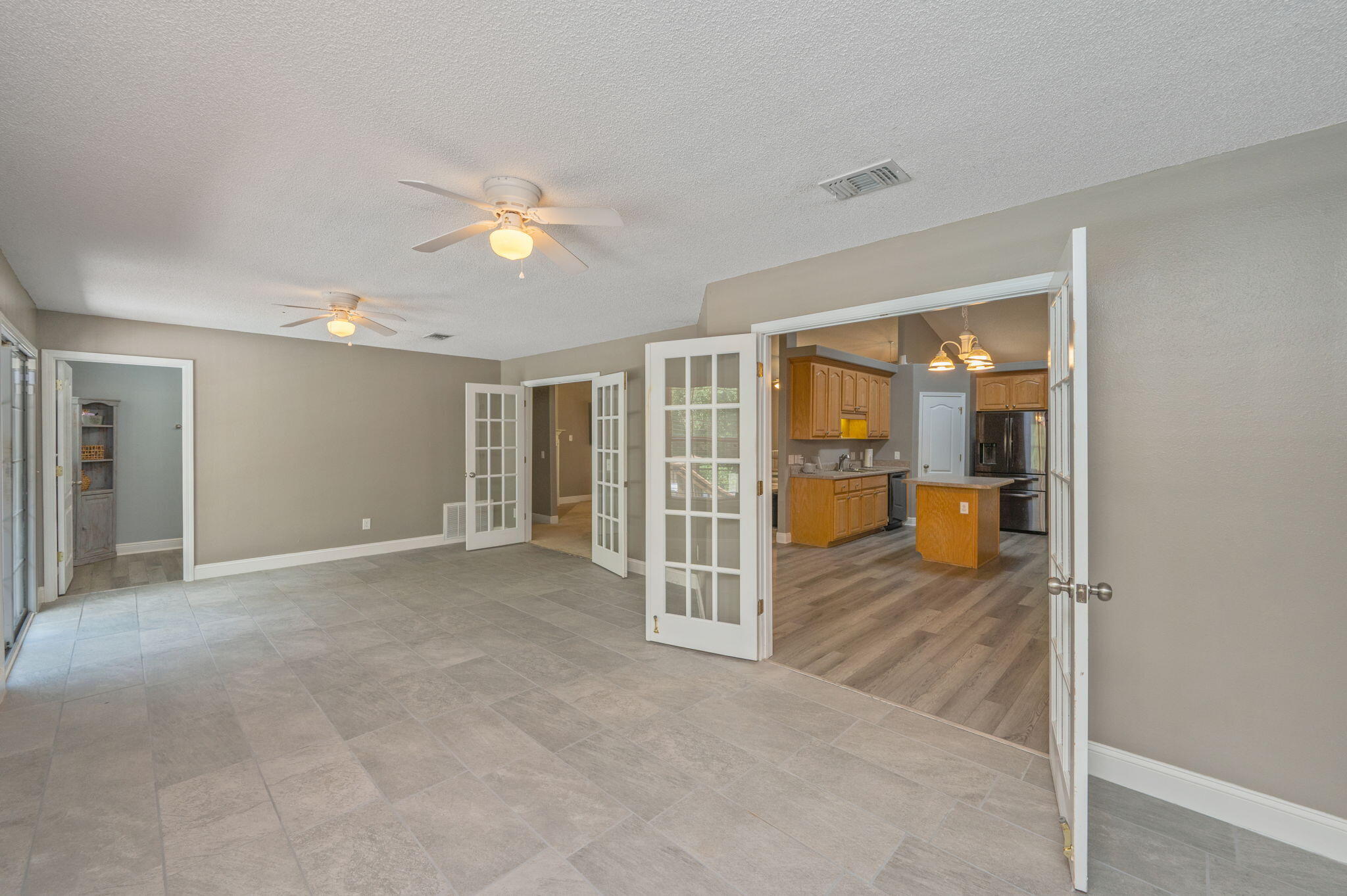 FOX VALLEY - Residential