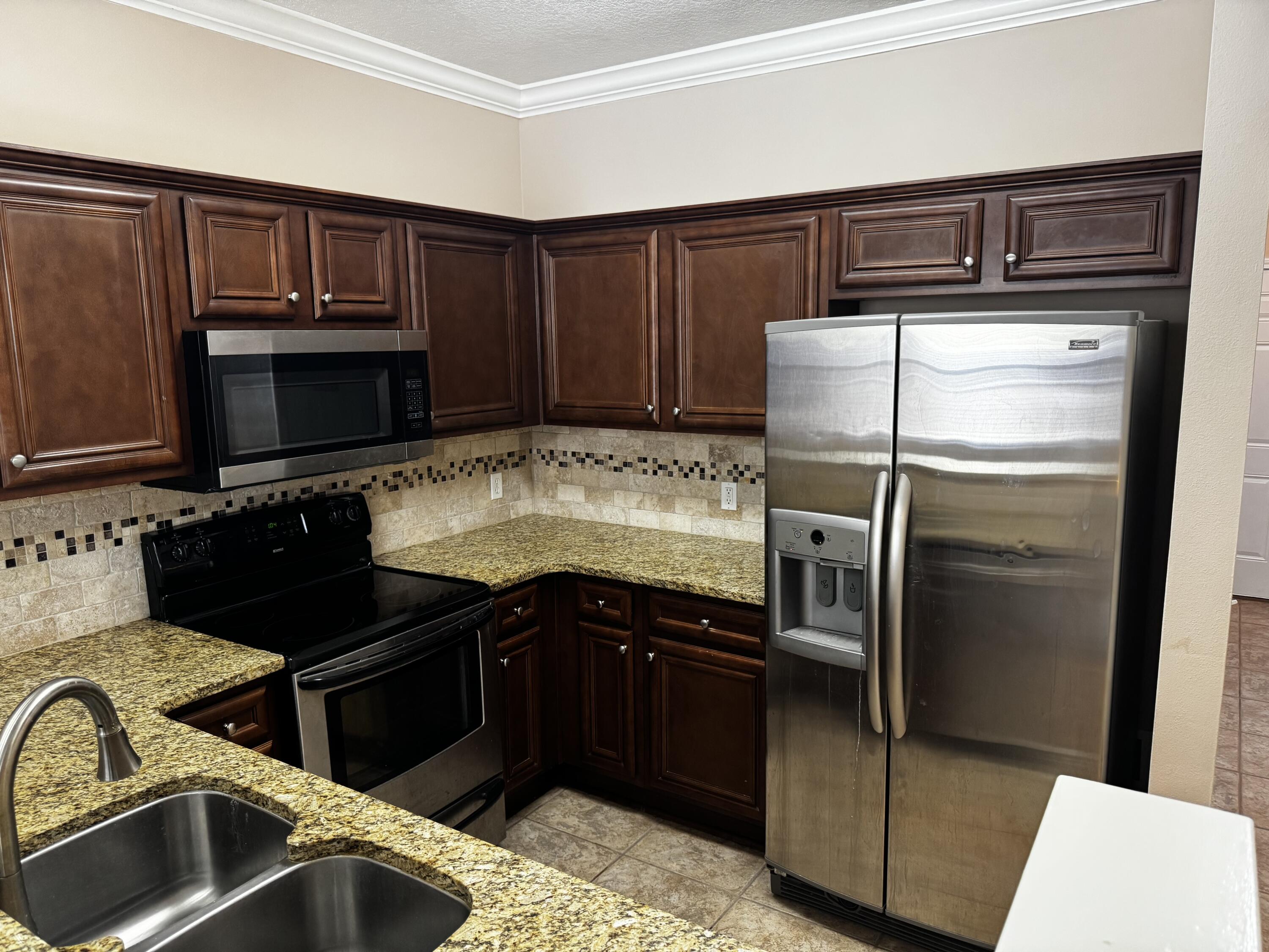 HADLEIGH HILLS T/H - Residential