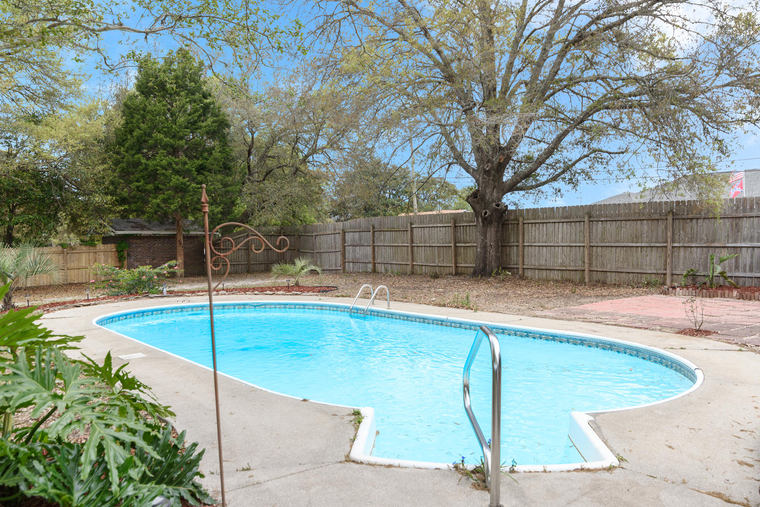 FIELD S/D 1ST ADDN - Residential