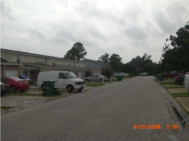 FOREST HILLS UNIT 1 - Residential Lease