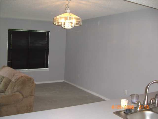 FOREST HILLS UNIT 1 - Residential Lease