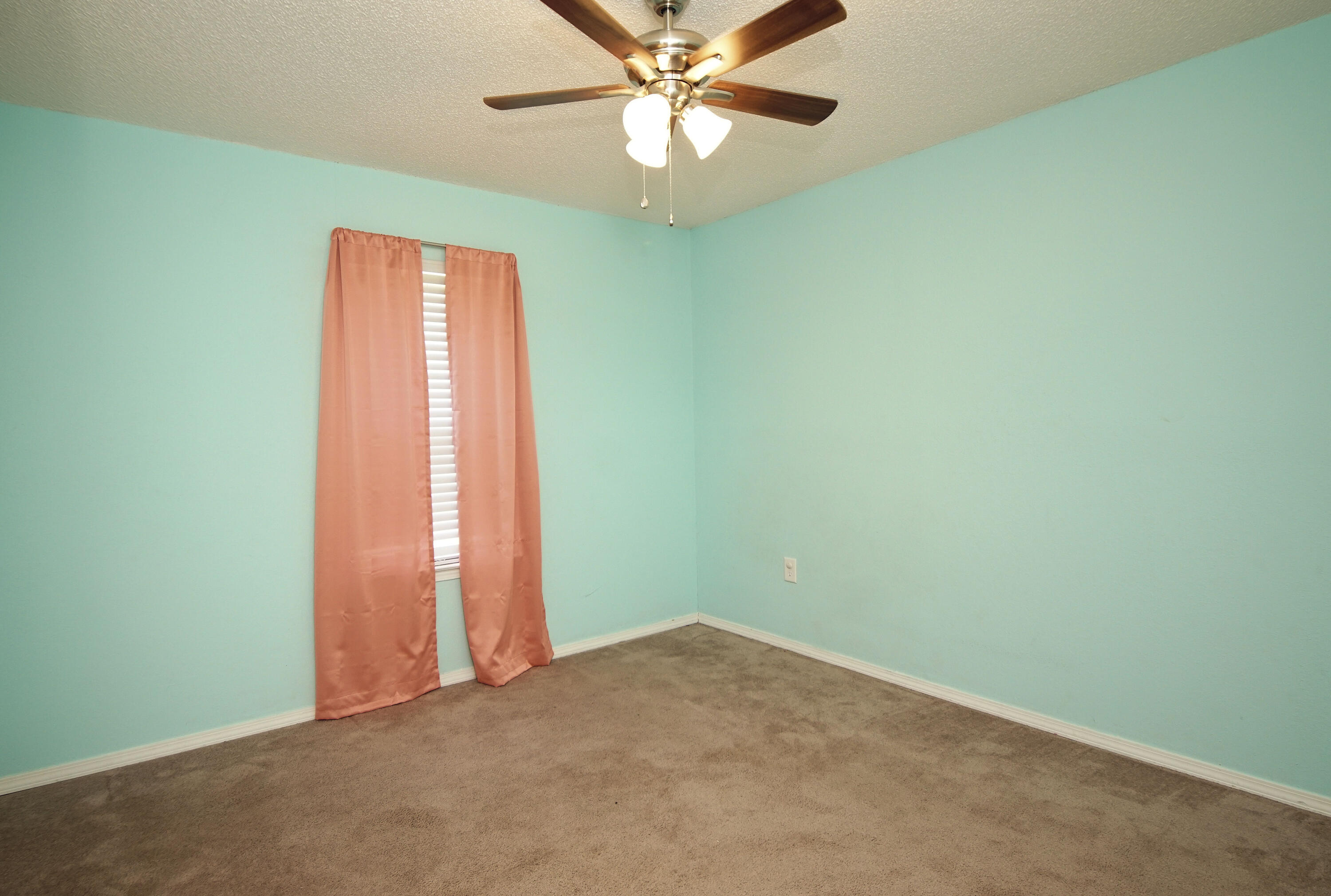 WYNNEHAVEN BEACH ESTATES - Residential