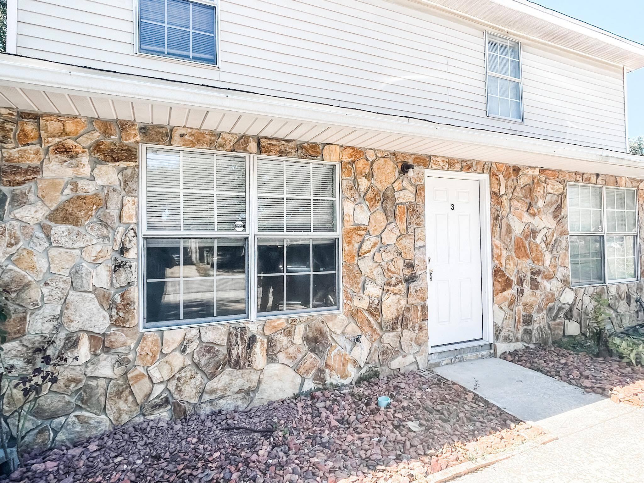 CARMEL VILLAGE T/H - Residential Lease