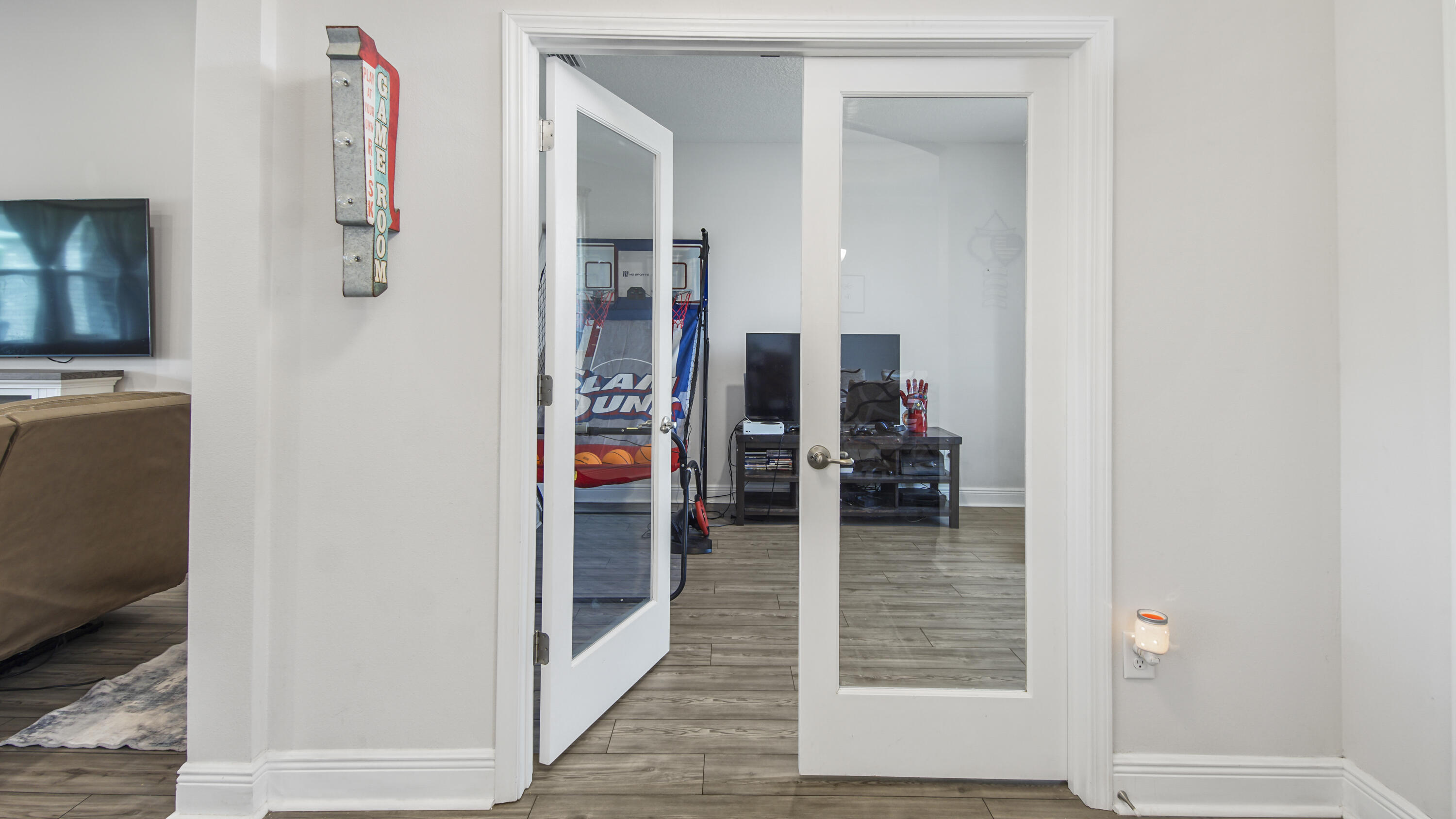 WINDSWEPT ESTATES - Residential