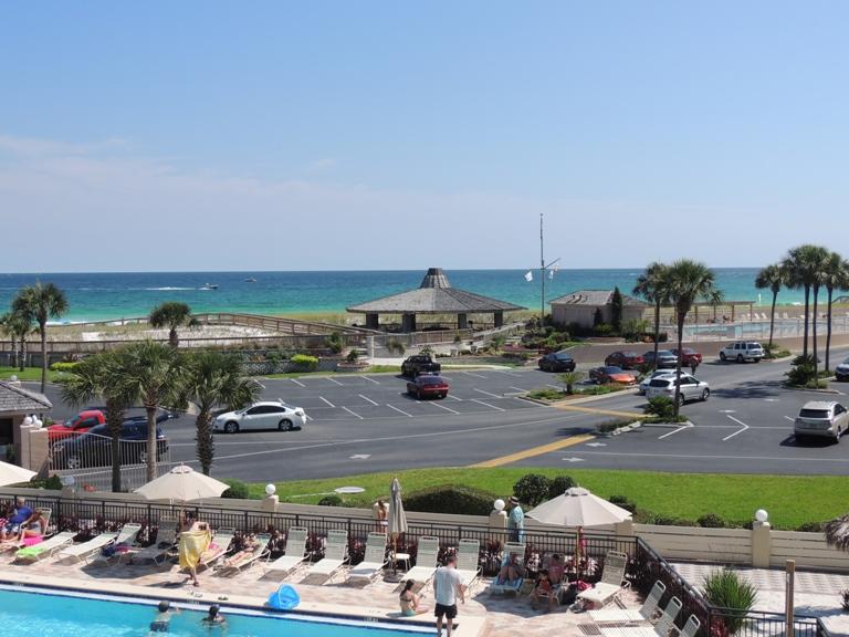 ISLANDER CONDO - Residential