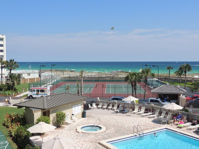 ISLANDER CONDO - Residential