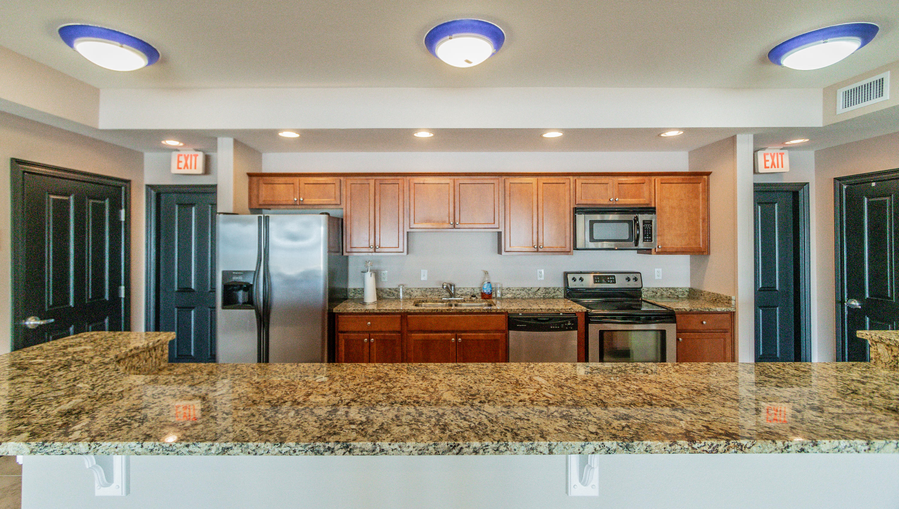 Presidio Yacht Club Condominiums - Residential