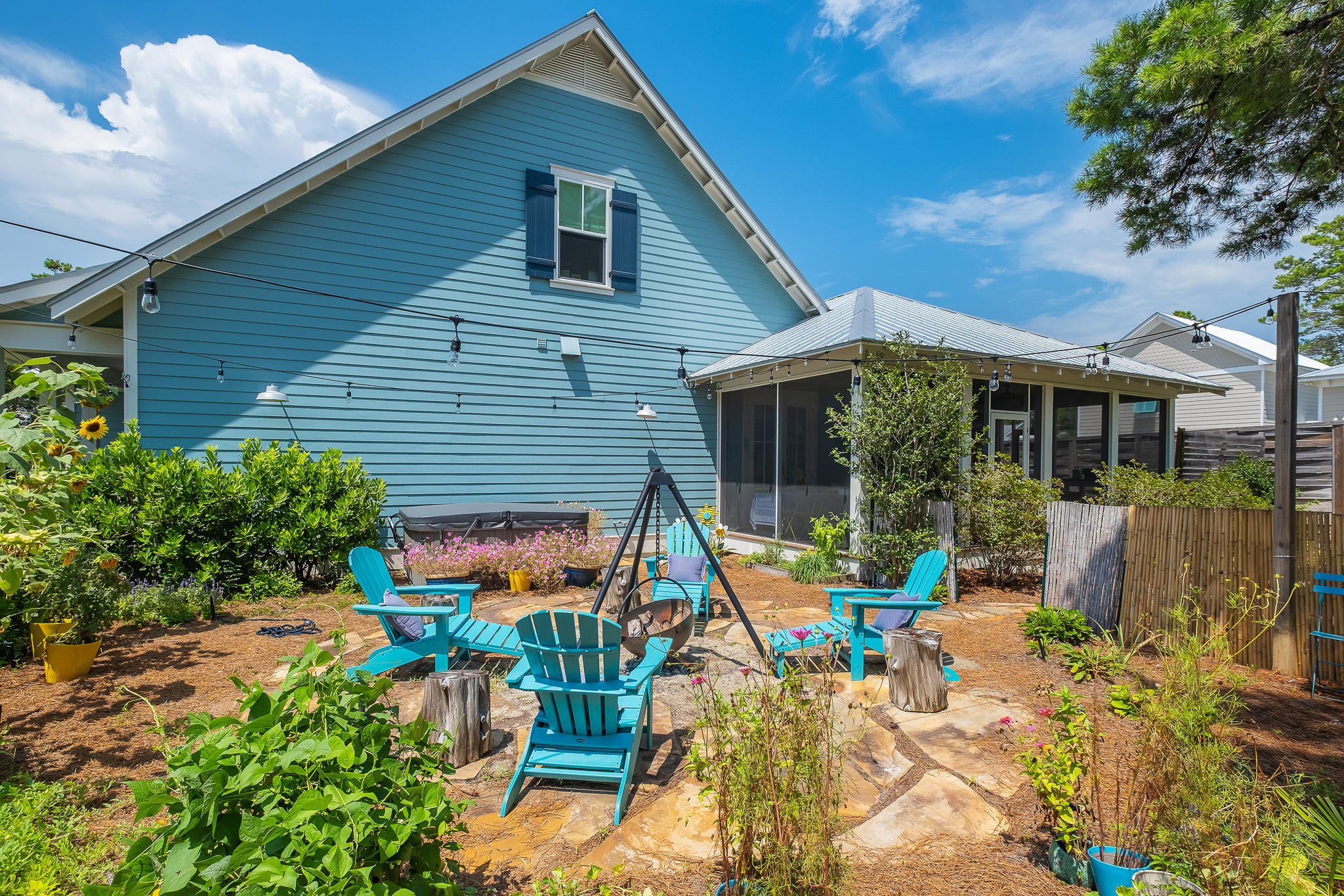SEAGROVE VILLAGE 6TH ADD - Residential