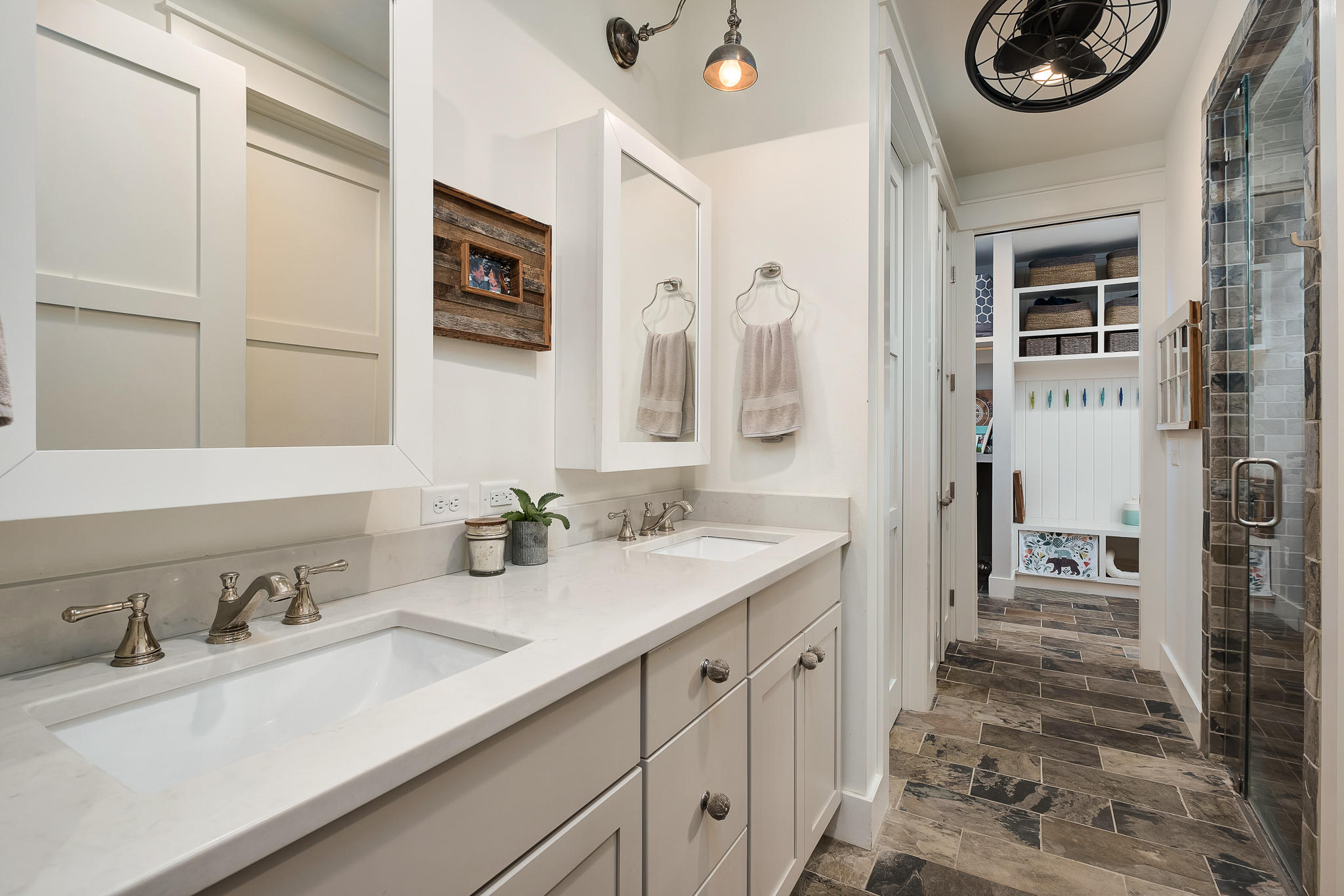 SEAGROVE VILLAGE 6TH ADD - Residential