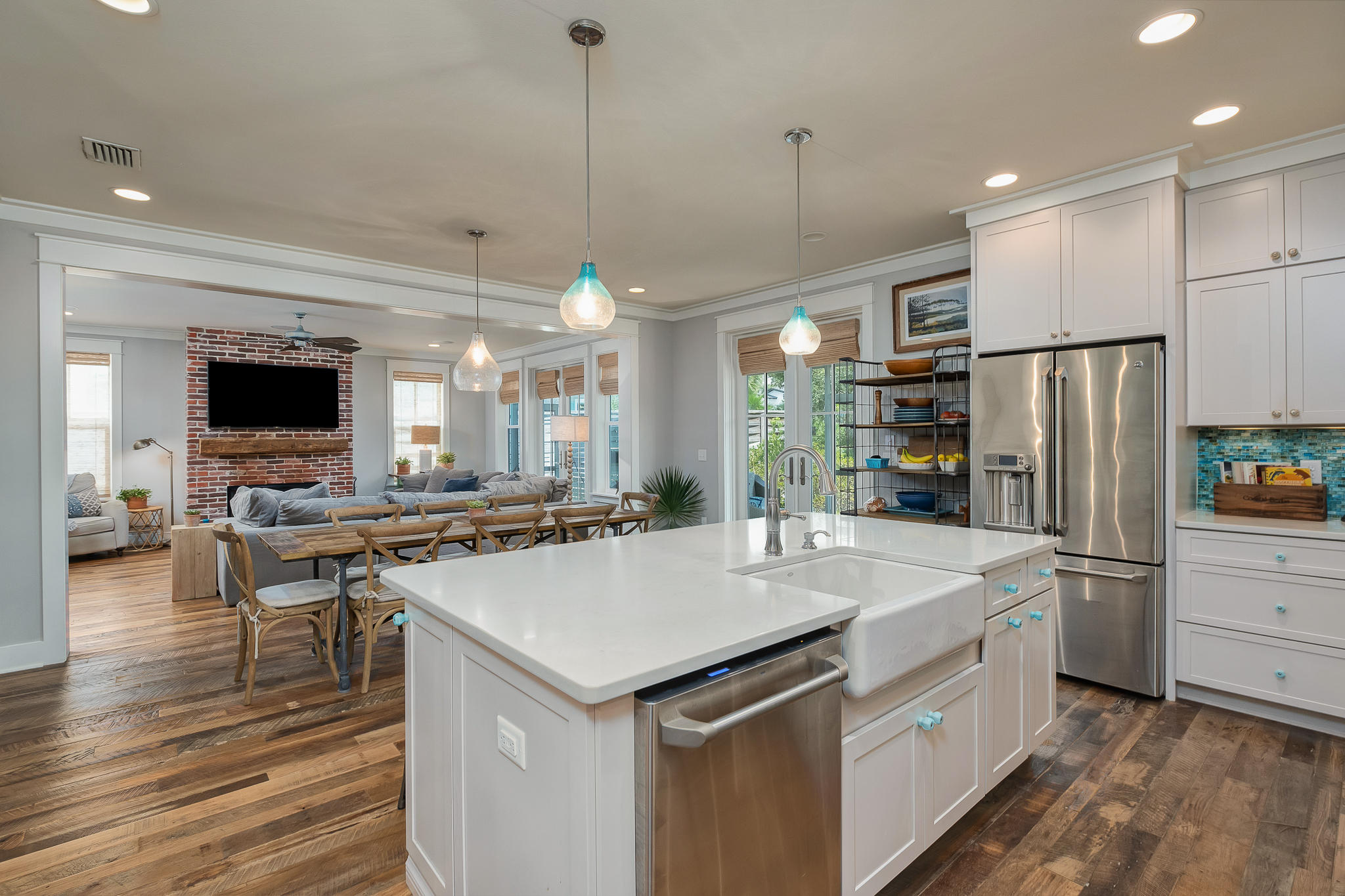 SEAGROVE VILLAGE 6TH ADD - Residential