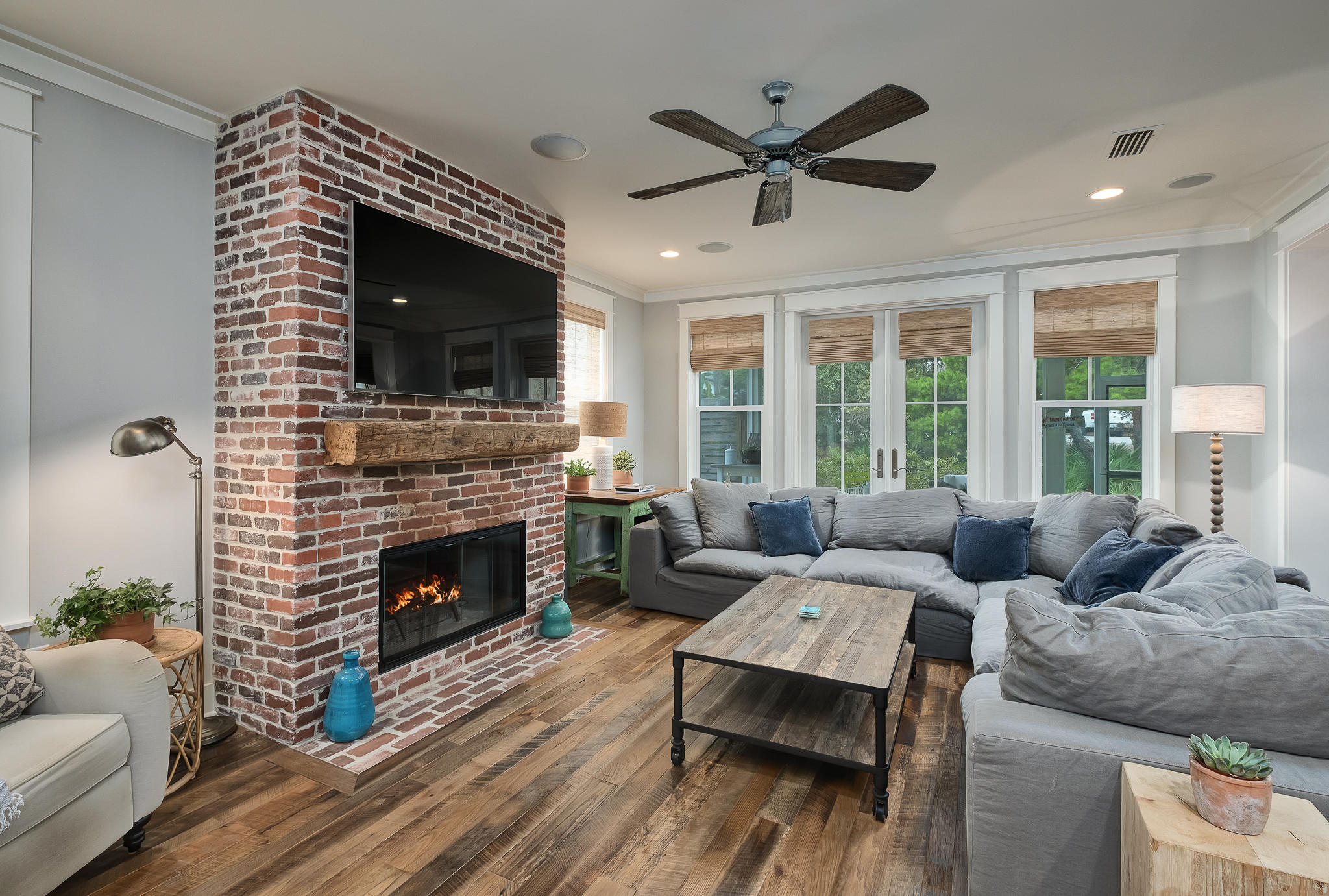 SEAGROVE VILLAGE 6TH ADD - Residential