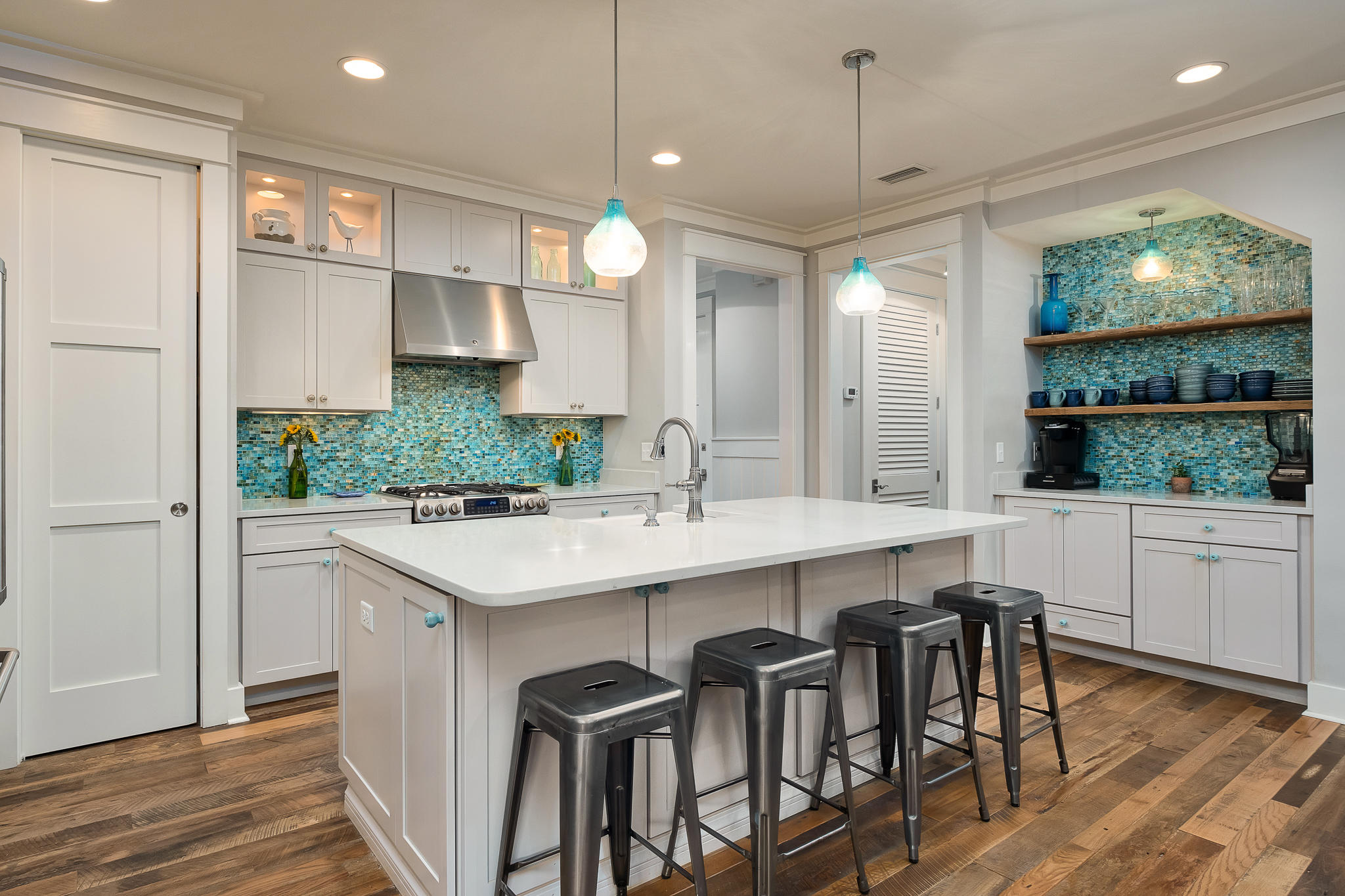 SEAGROVE VILLAGE 6TH ADD - Residential