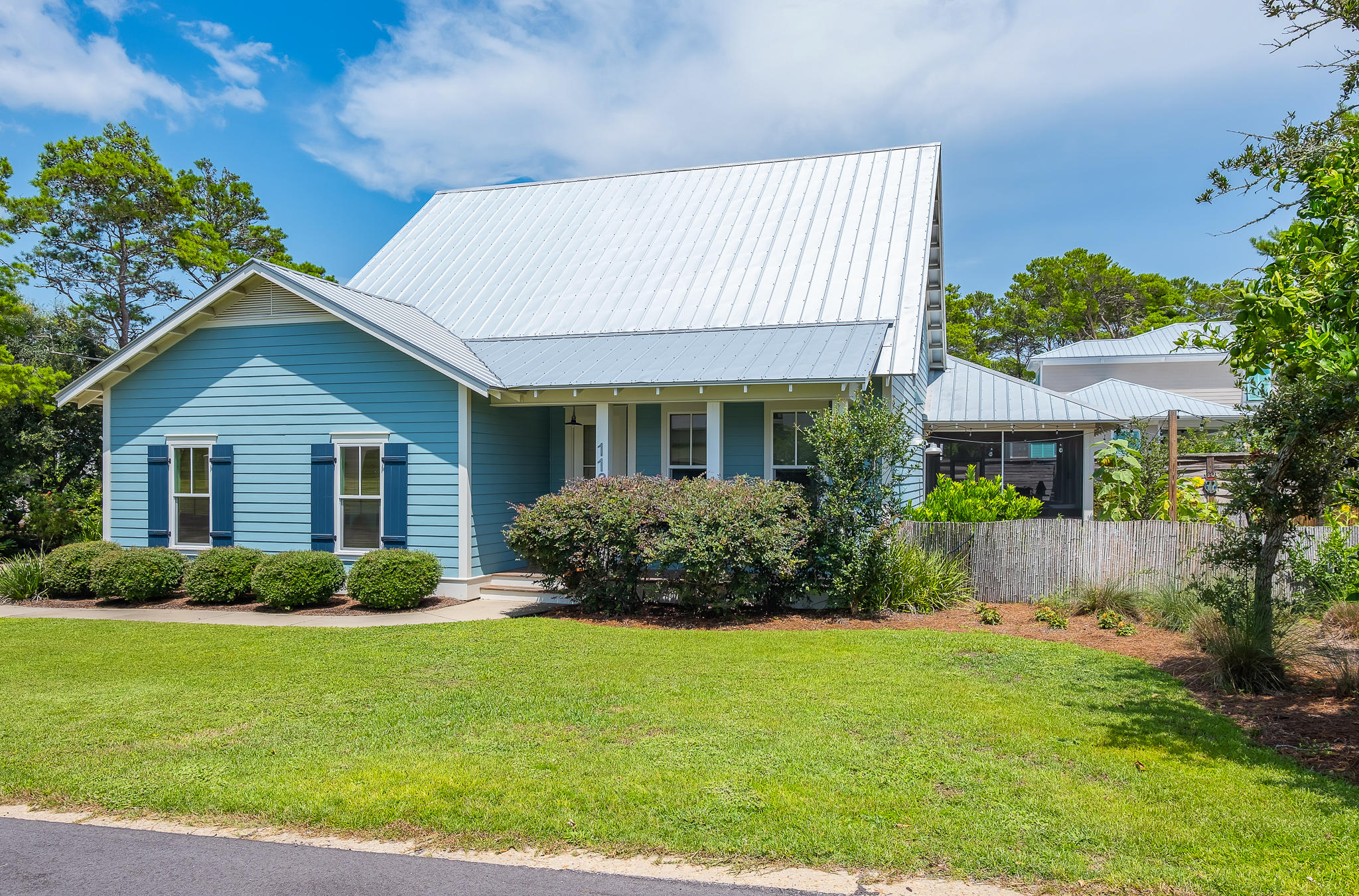 SEAGROVE VILLAGE 6TH ADD - Residential