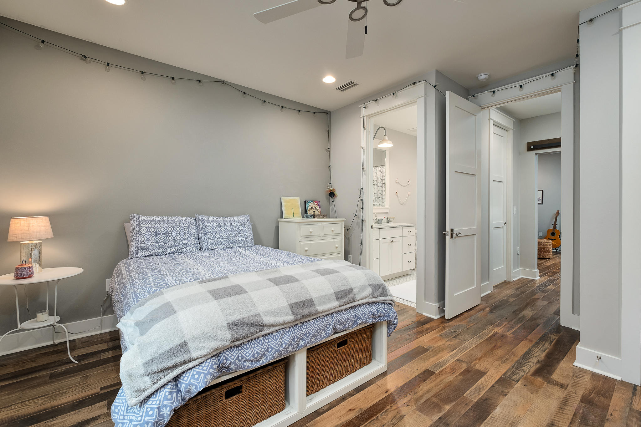 SEAGROVE VILLAGE 6TH ADD - Residential