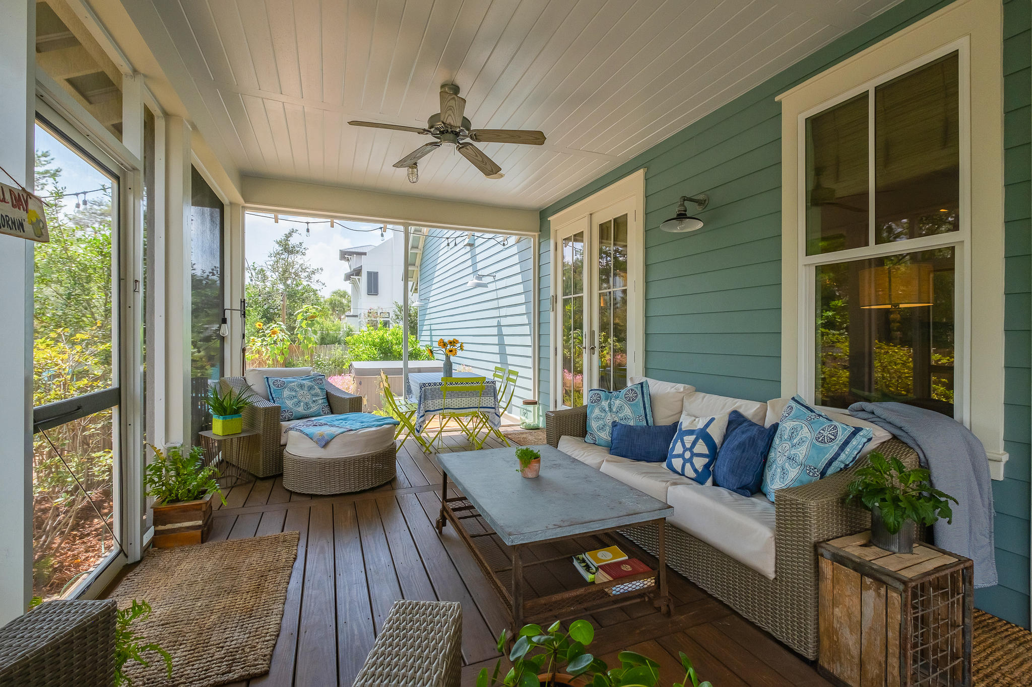 SEAGROVE VILLAGE 6TH ADD - Residential