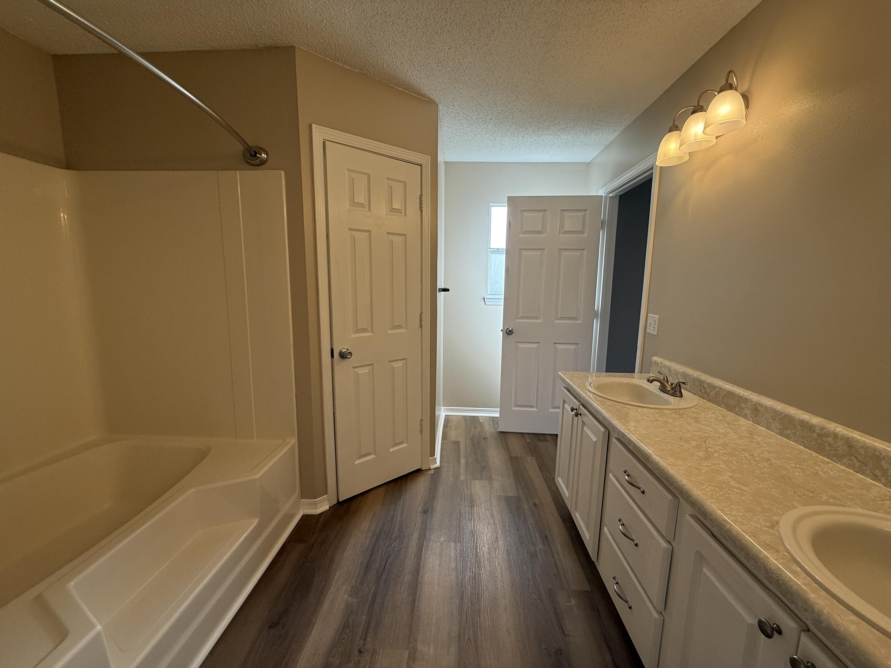 REDSTONE ESTATES - Residential Lease