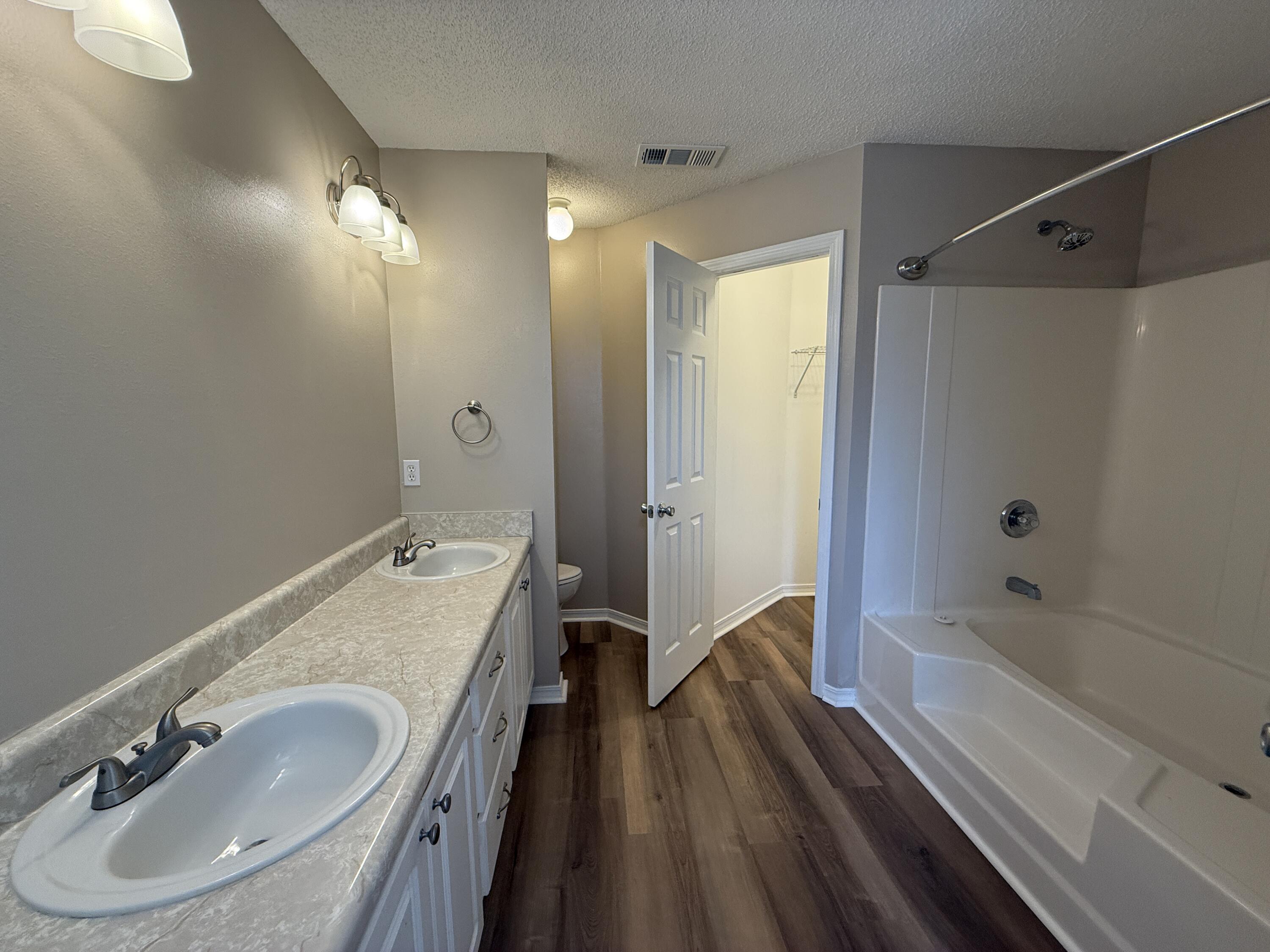 REDSTONE ESTATES - Residential Lease