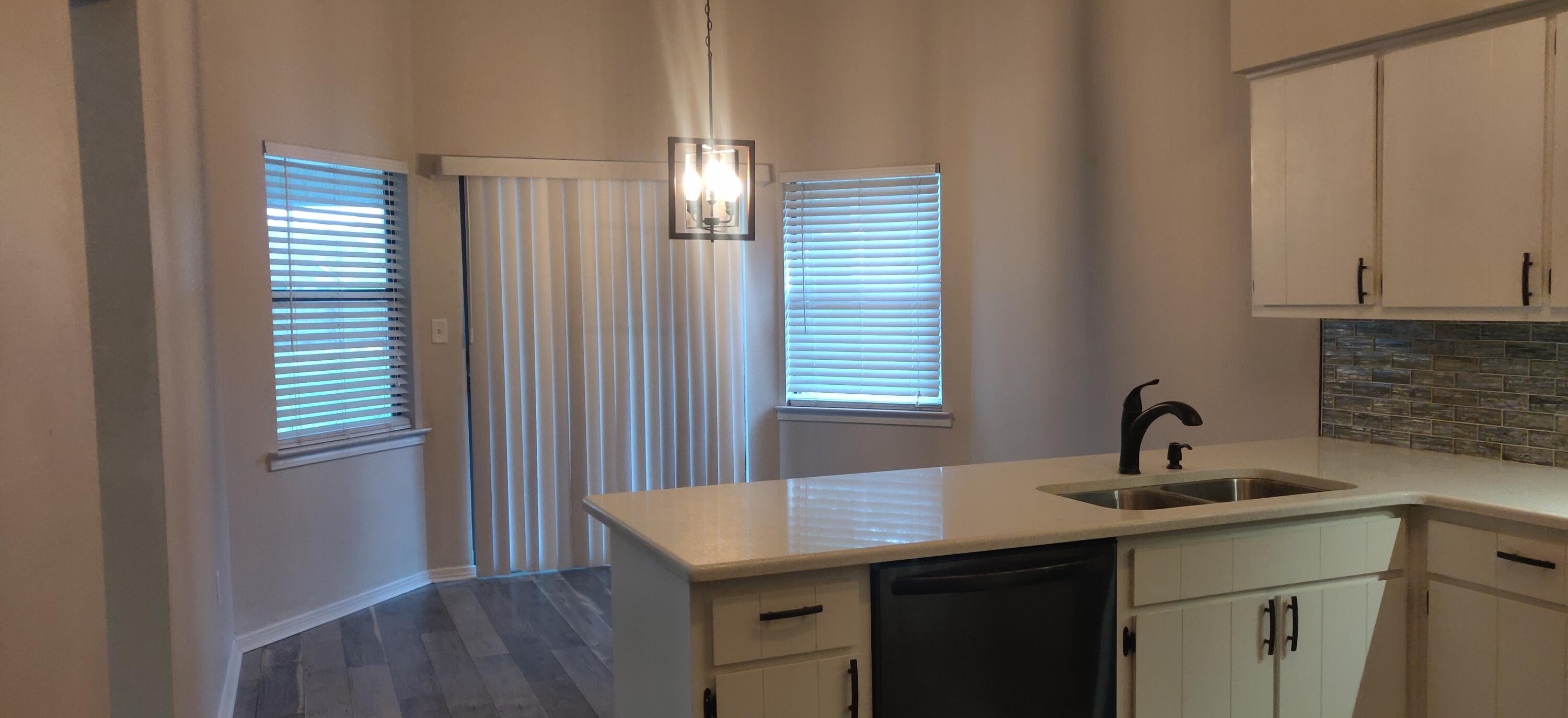 HOLLEY BY THE SEA - Residential