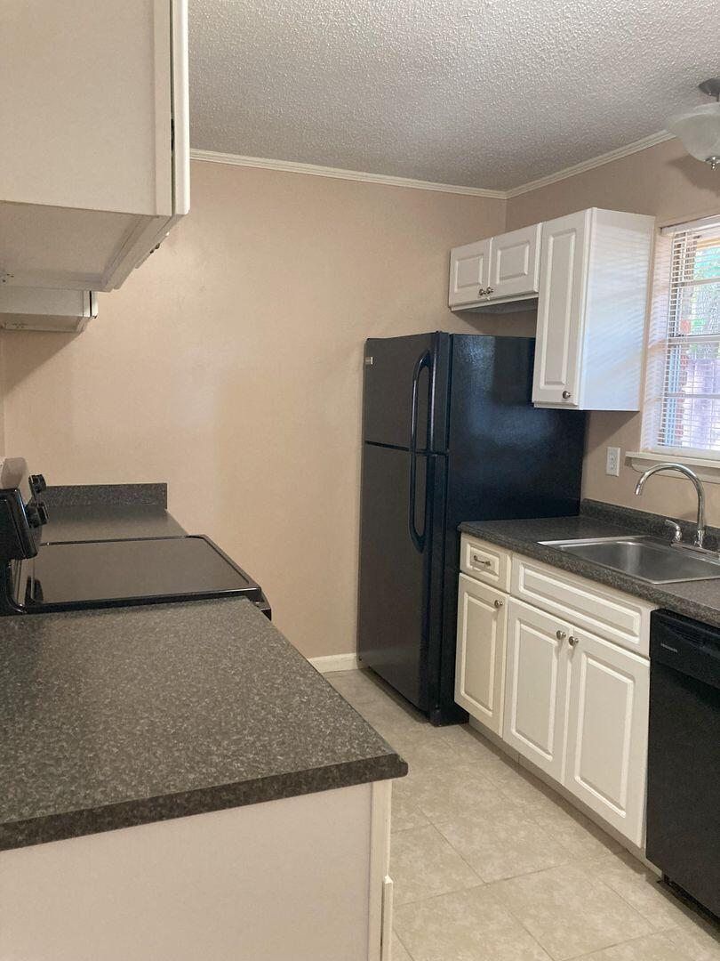 HICKORY - Residential Lease