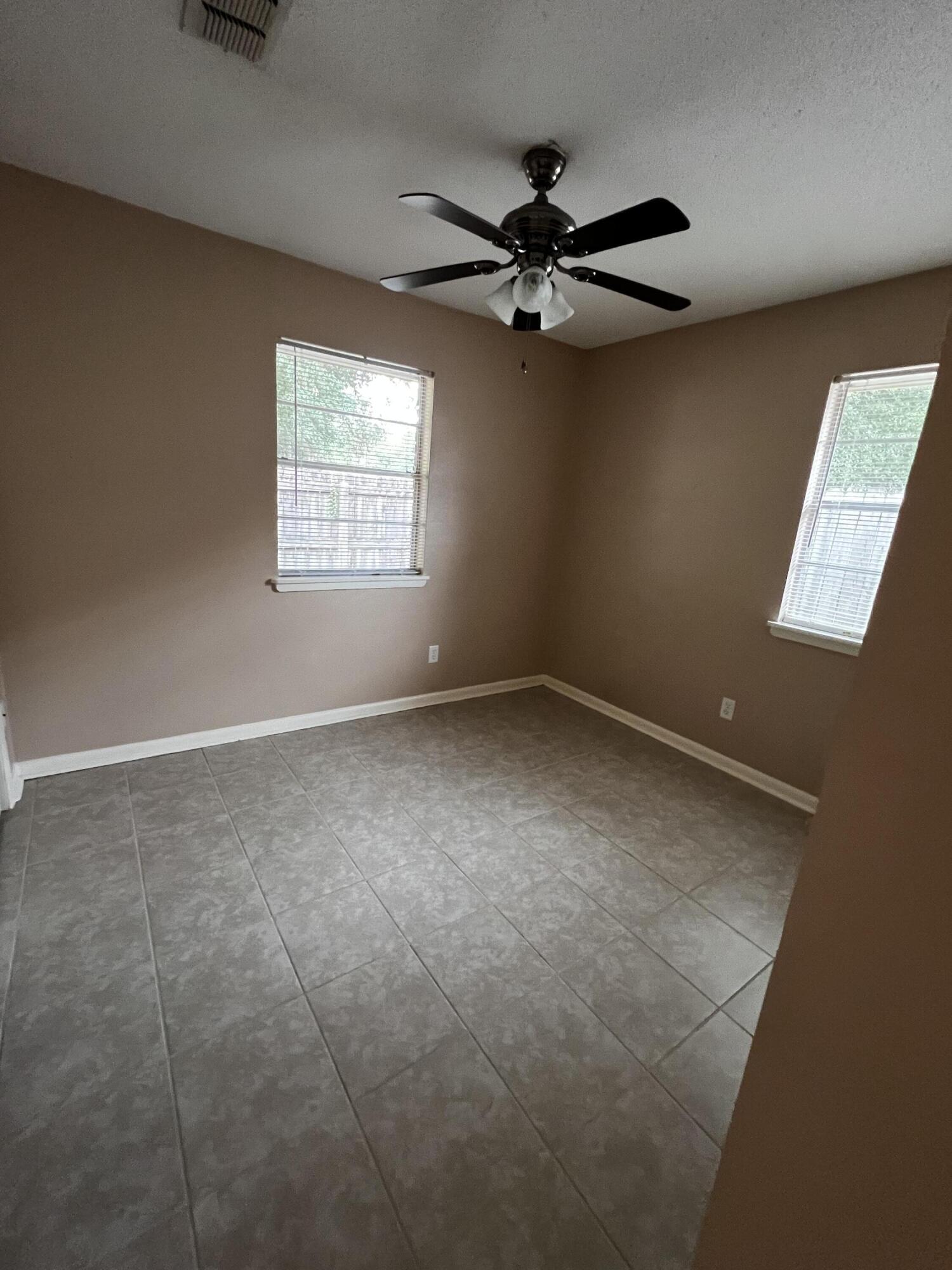 HICKORY - Residential Lease