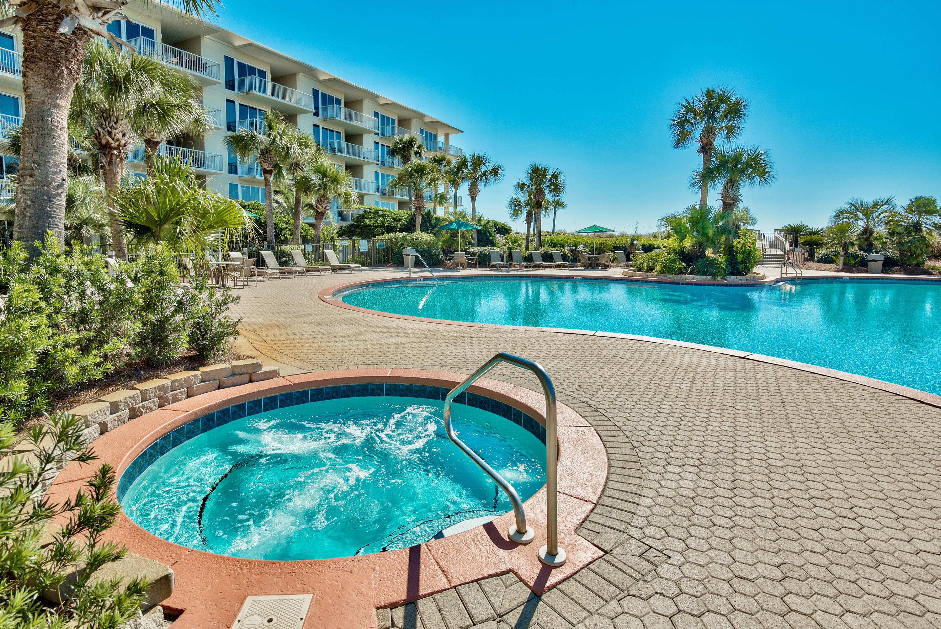 CRESCENT AT MIRAMAR BEACH THE - Residential