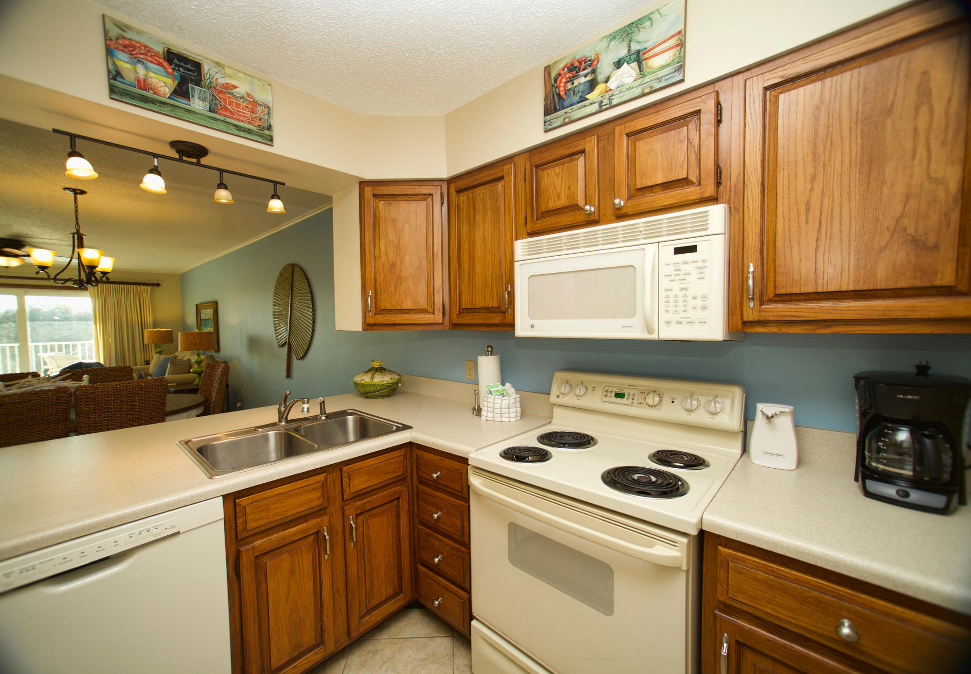 ISLANDER CONDO PH 2 - Residential