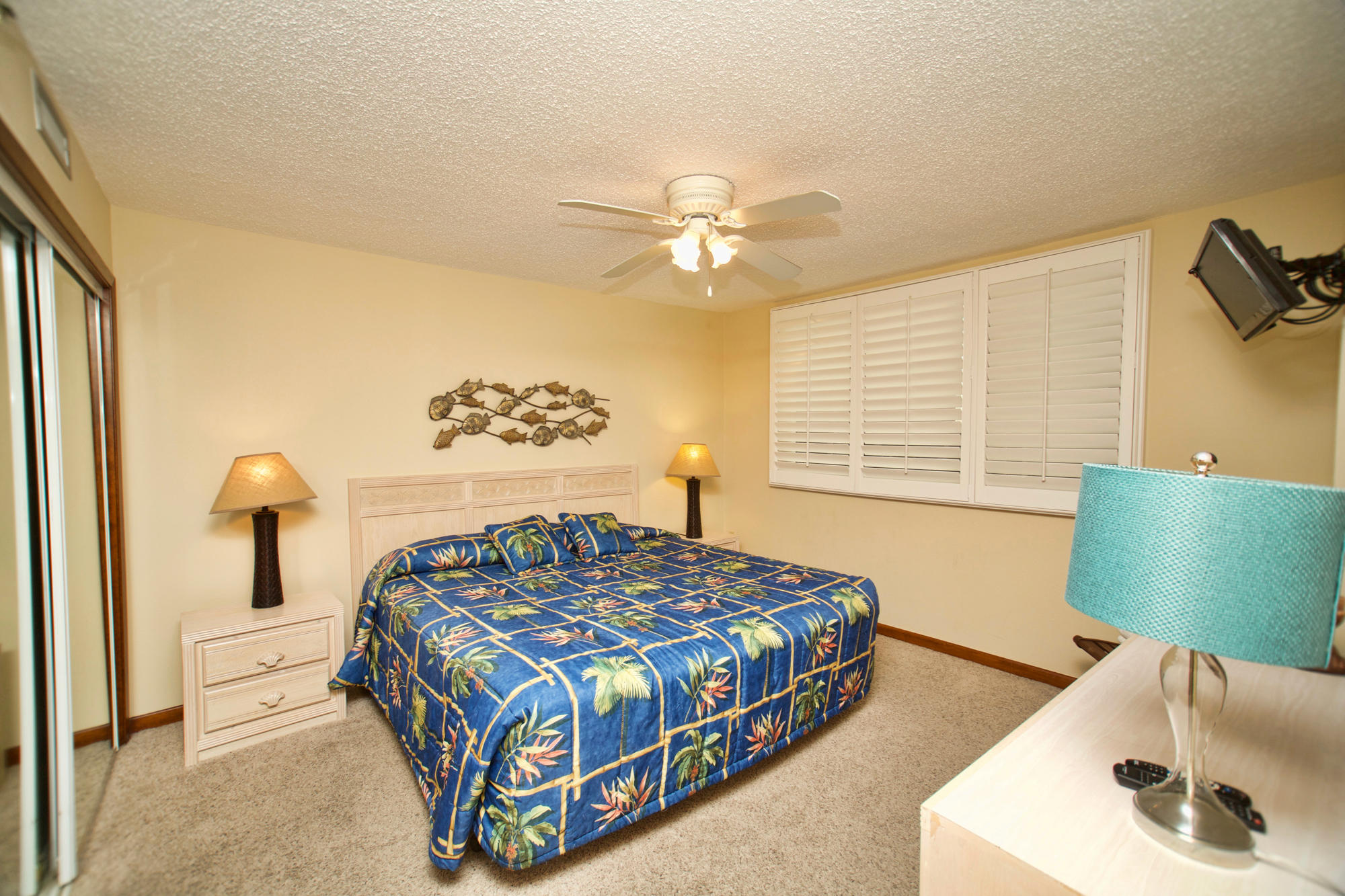ISLANDER CONDO PH 2 - Residential