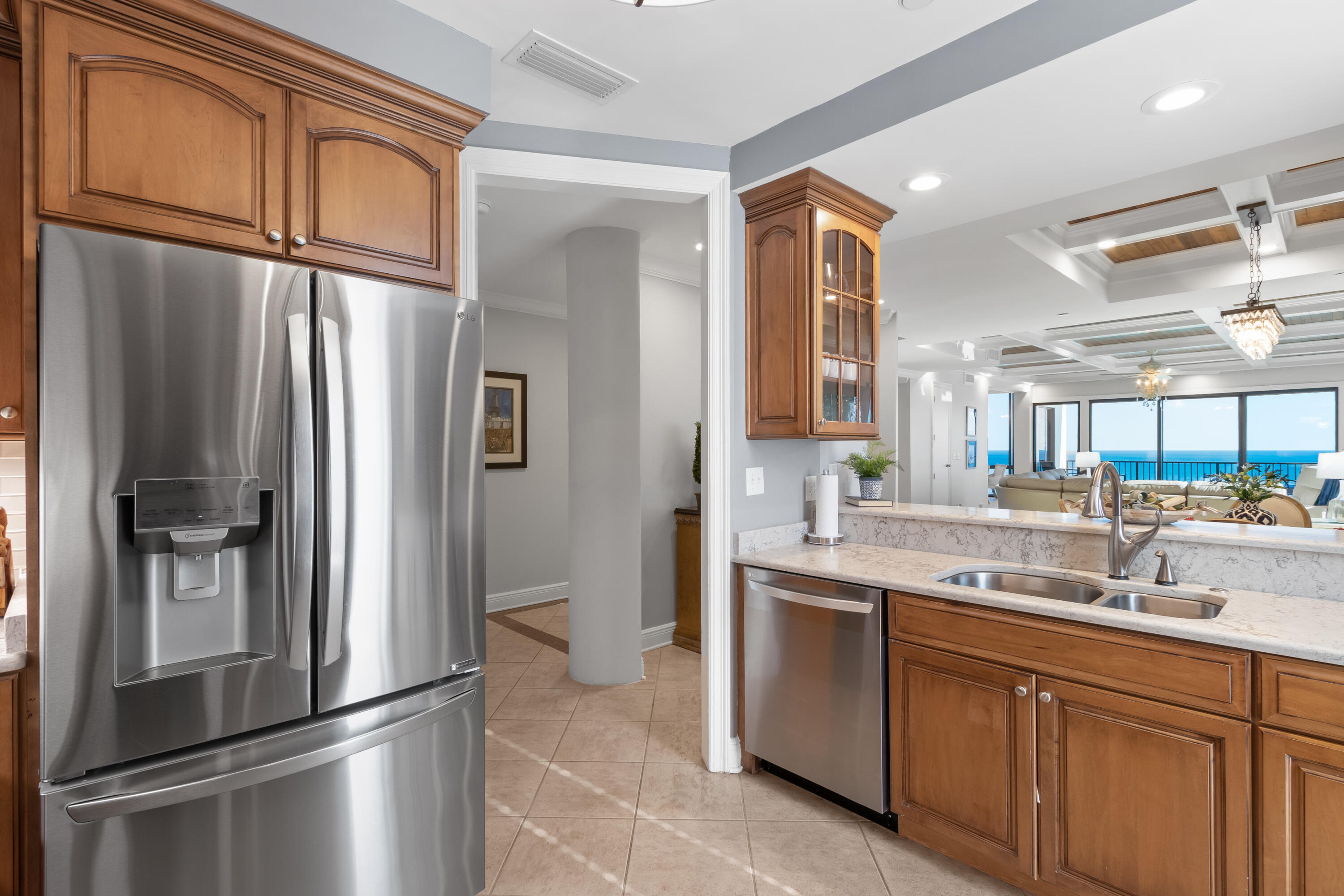 EMERALD TOWERS CONDOMINIUM - Residential