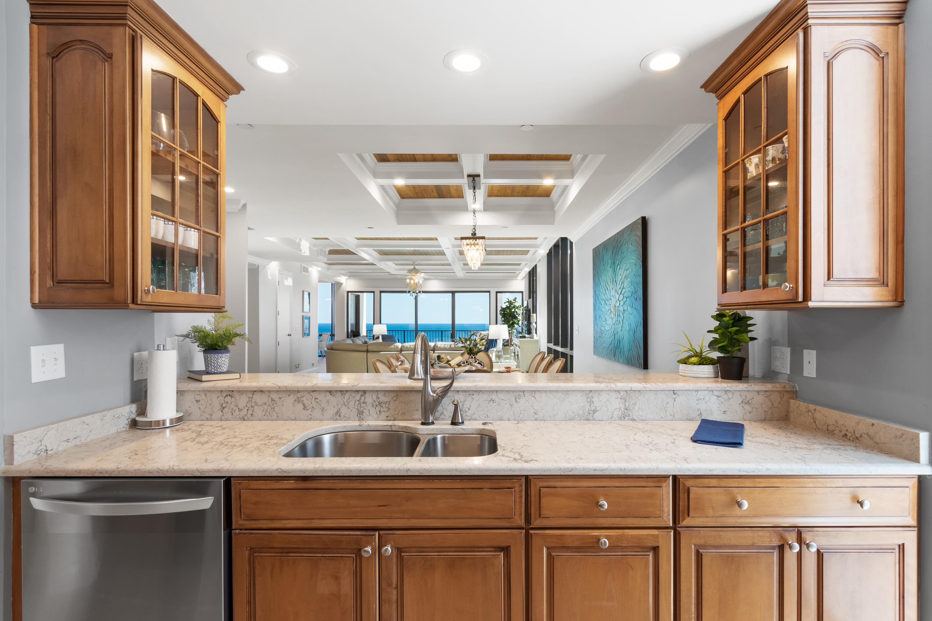 EMERALD TOWERS CONDOMINIUM - Residential