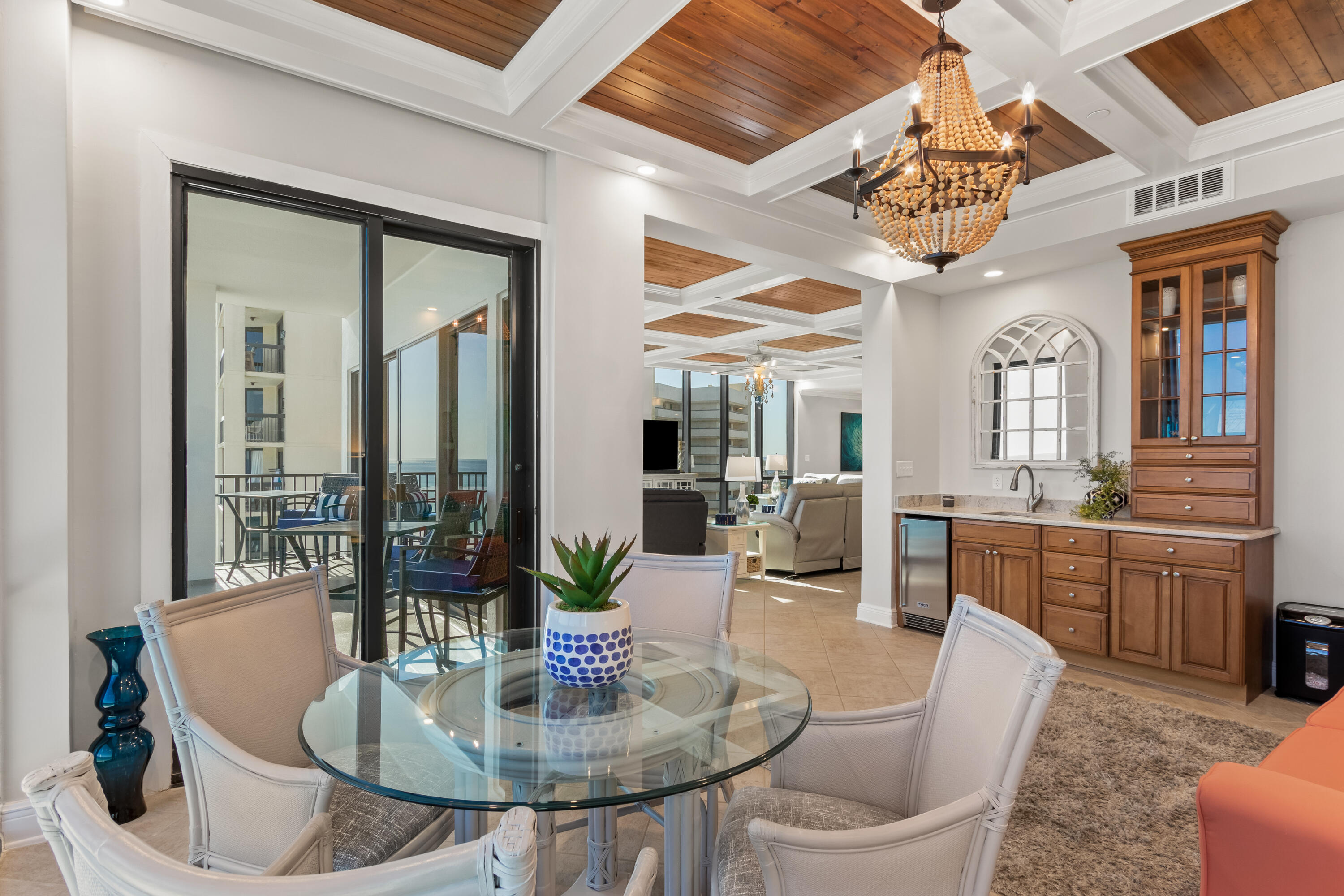 EMERALD TOWERS CONDOMINIUM - Residential