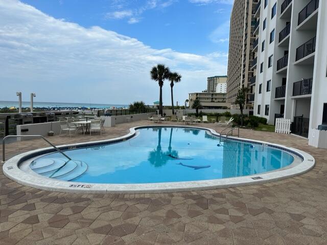 EMERALD TOWERS CONDOMINIUM - Residential