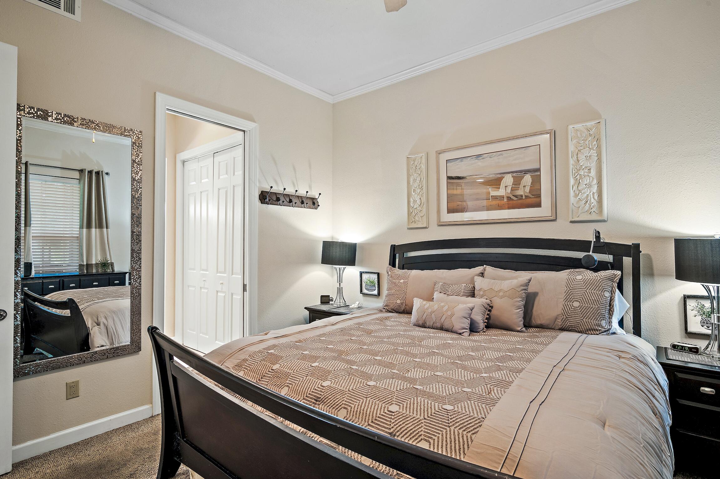 CRYSTAL COVE - Residential