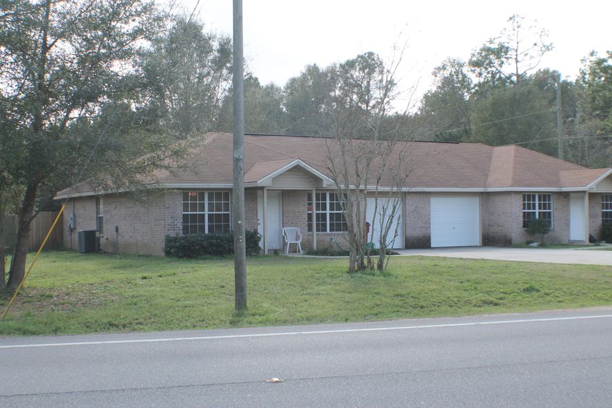 Investment Opportunity!! 2 units with 3 bedrooms and 2 baths in Baker! Each unit has a total of 1,150 SF. Consistent and long term tenants in place with current leases. Conveniently located on Hwy 4 between Milligan Water and Dollar General!