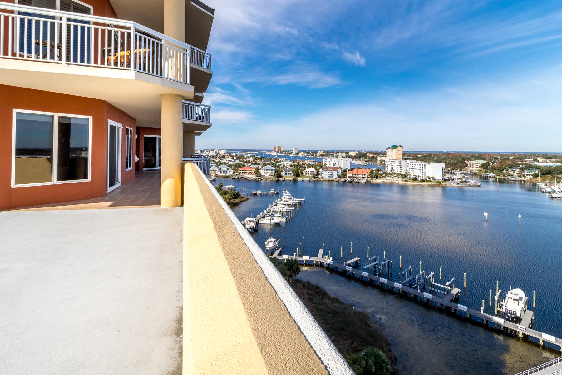 HARBOR LANDING - Residential